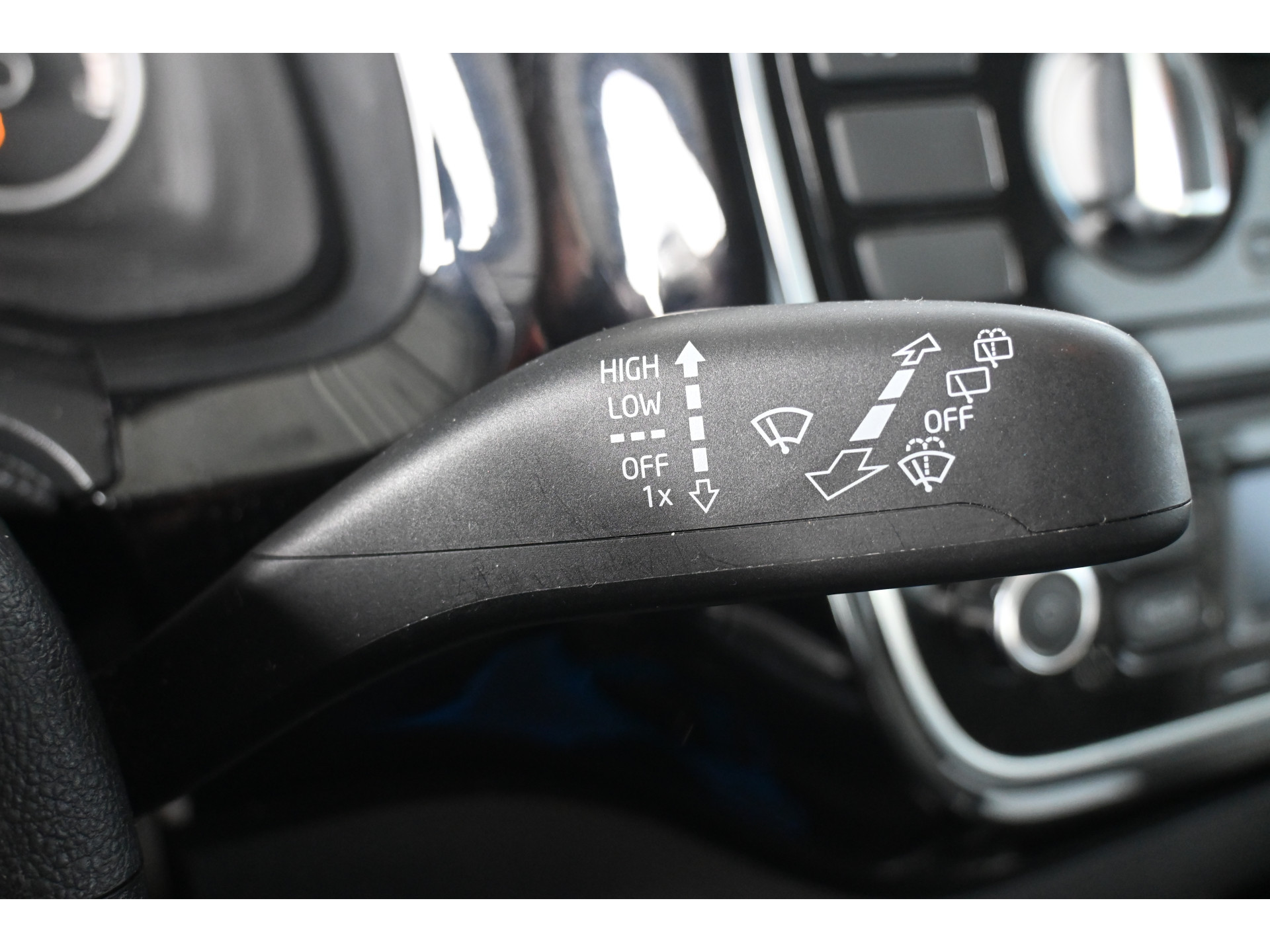 Volkswagen Up! 1.0 High Up! BlueMotion Airco Licht metaal Elektrisch Pakket! Goed Onderhouden! Inruil Mogelijk!