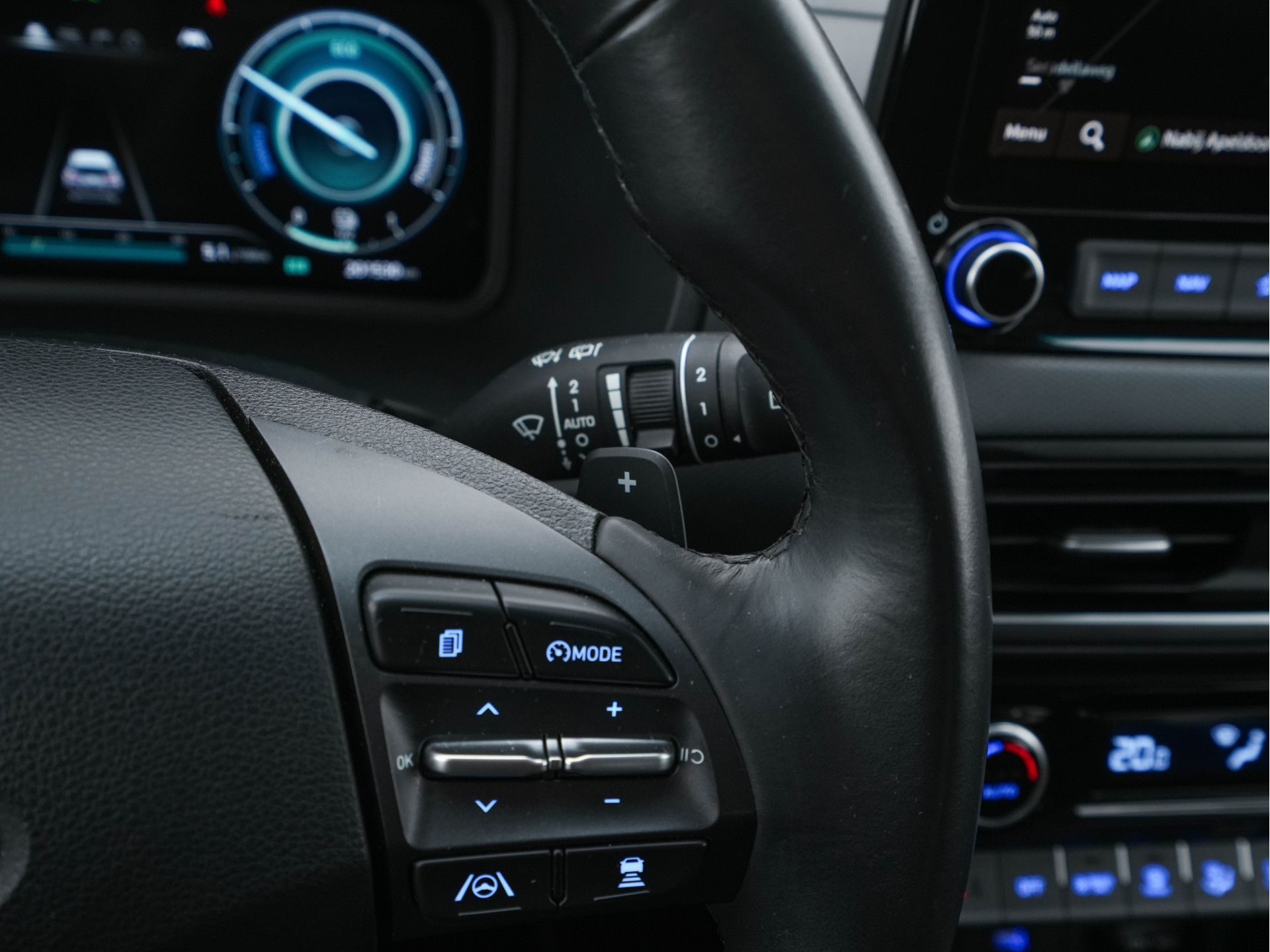 Hyundai Kona 1.6 GDI HEV Fashion (INCL-BTW) Aut. *NAVI-FULLMAP | DIGI-COCKPIT | FULL-LED | KEYLESS | CAMERA | HEAD-UP | SHIFT-PADDLES | DAB | COMFORT-SEATS | PRIVACY-GLASS | TOWBAR | 16 "ALU*