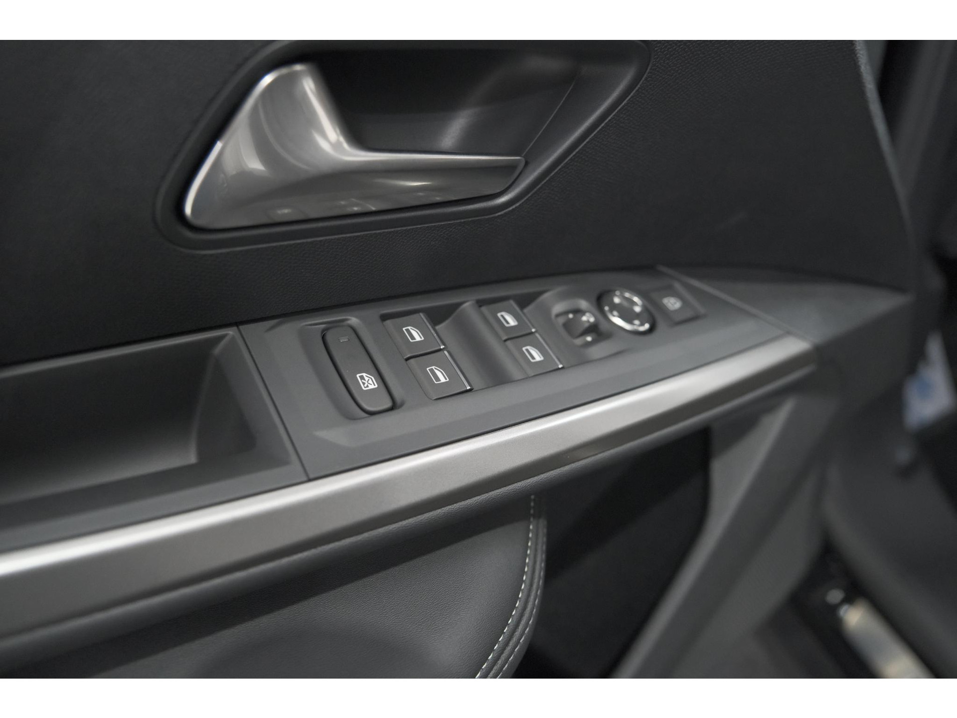 Peugeot 3008 Hybrid 145 e-DCS6 GT | Elektrische Kofferklep | Camera | Adaptieve Cruise Control | Apple CarPlay