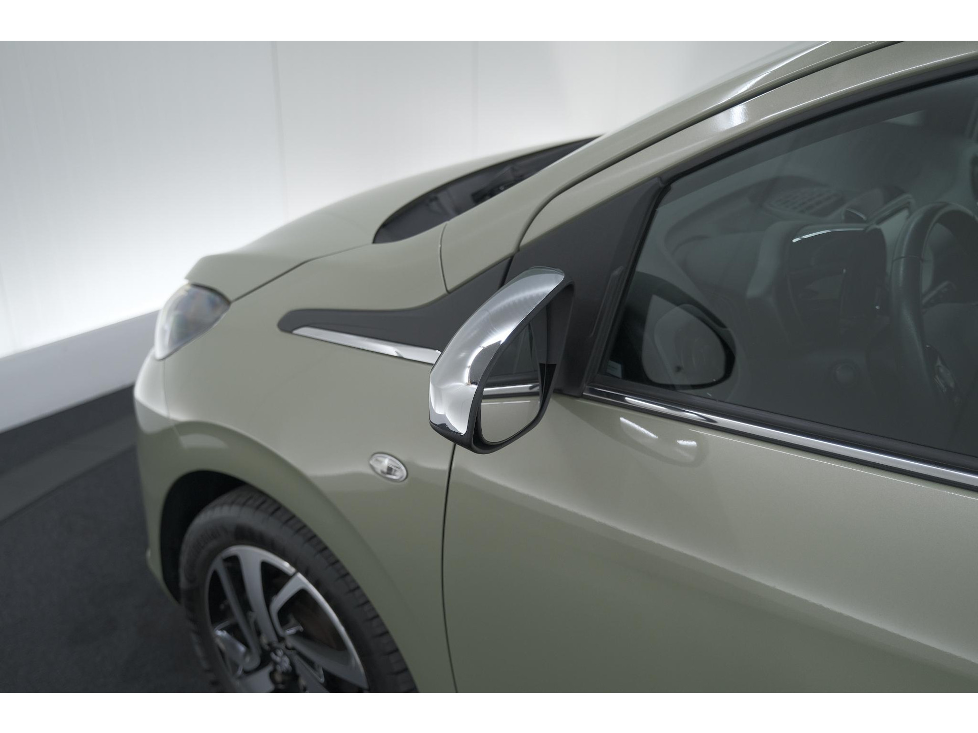 Peugeot 108 1.0 e-VTi Allure | Camera | Climate Control | Apple Carplay | 15 Inch Lichtmetalen Velgen