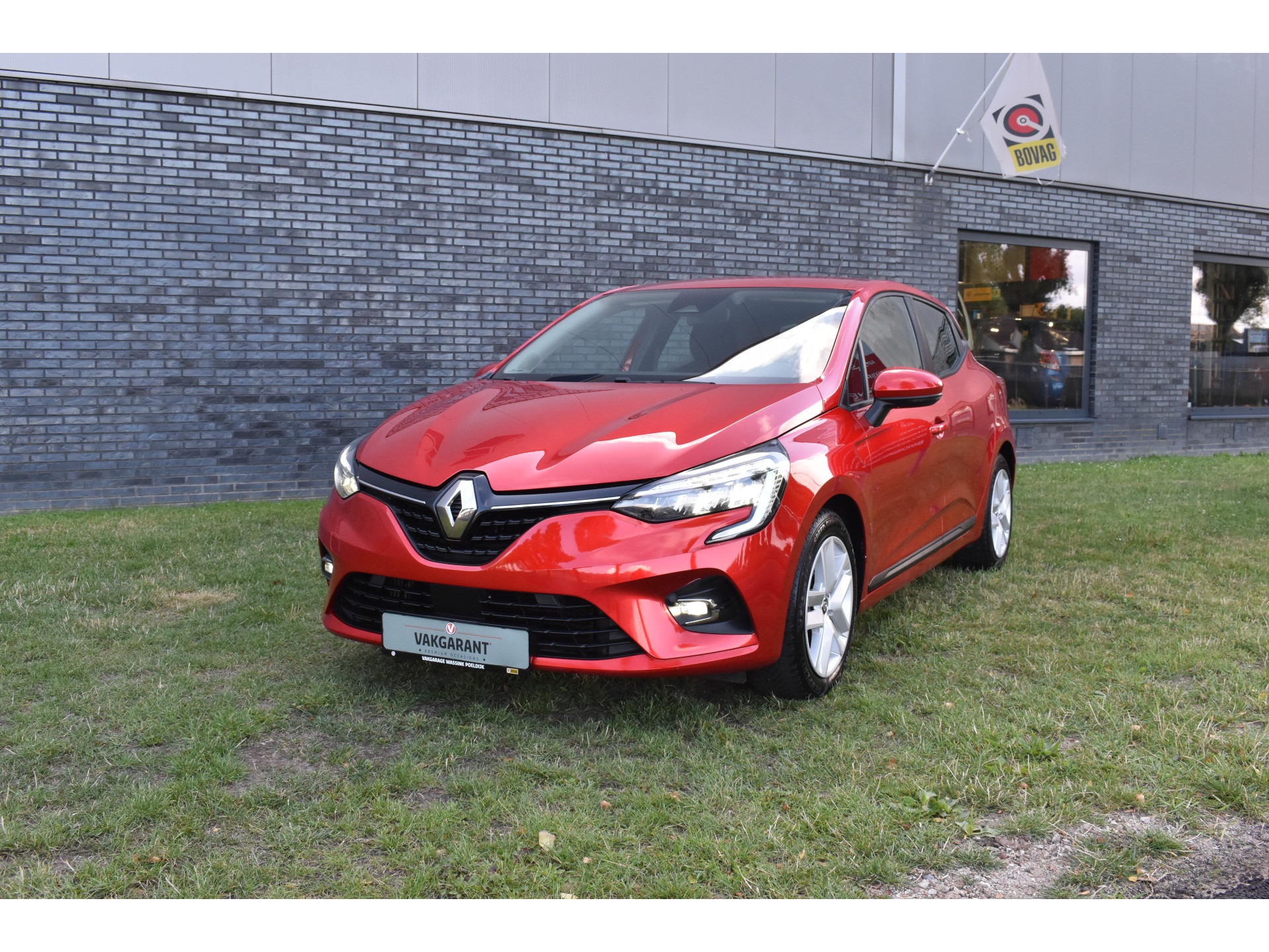 Renault Clio 1.0 TCe Bi-Fuel Zen G3 Gas dus super voordelig rijden 215,- per 3 maanden wegenbelasting Prijs incl. btw Gas kost 0,83 cent per liter