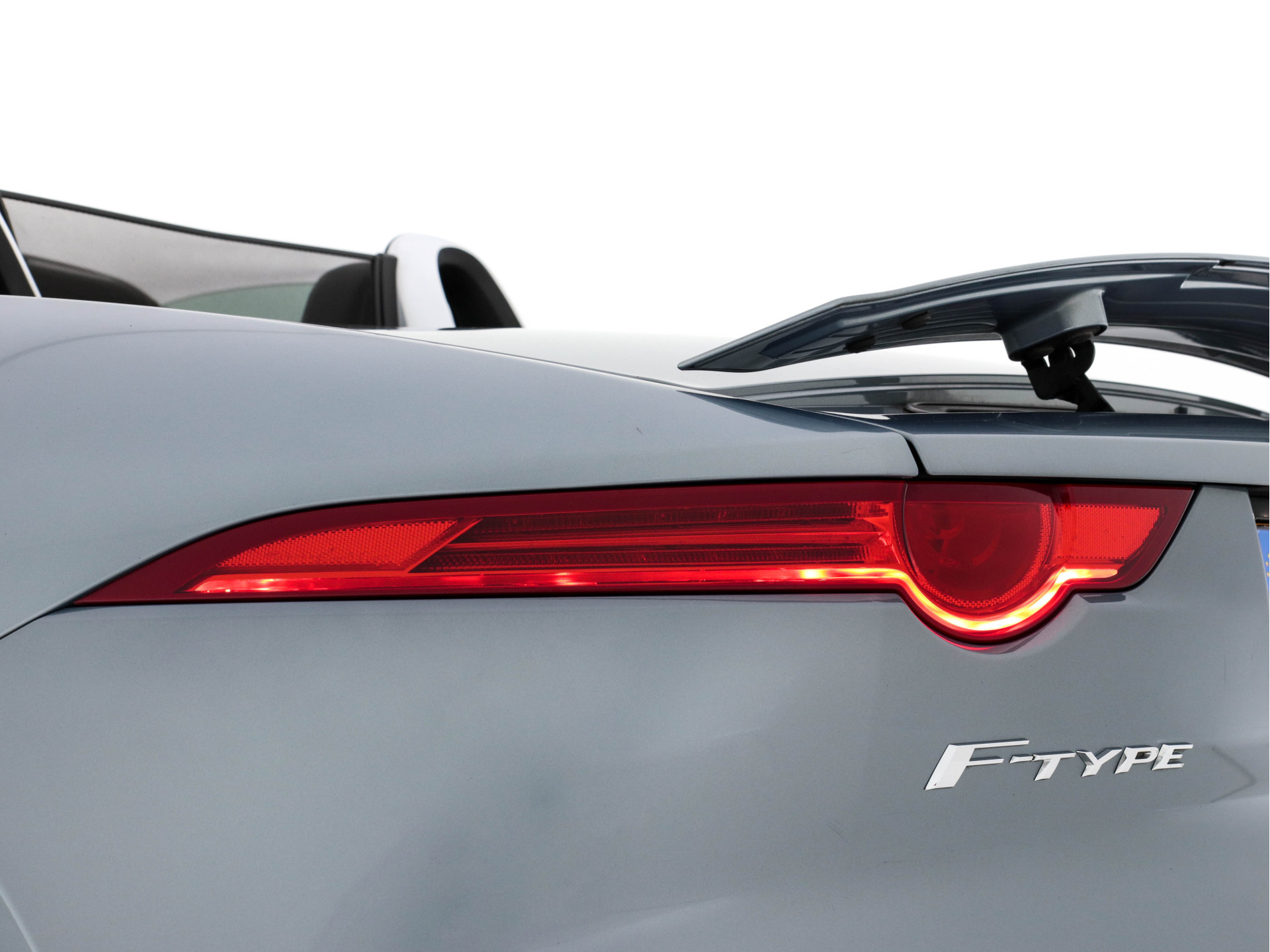 Jaguar F-TYPE 3.0 V6 Convertible Aut. *LEATHER | BI-XENON | NAVI-FULLMAP | CAMERA | MEMORY-PACK | KEYLESS | DAB | SHIFT-PADDLES | ECC | HEATED-SPORTSEATS | PDC | AIRSCARF | CRUISE | 19"ALU*