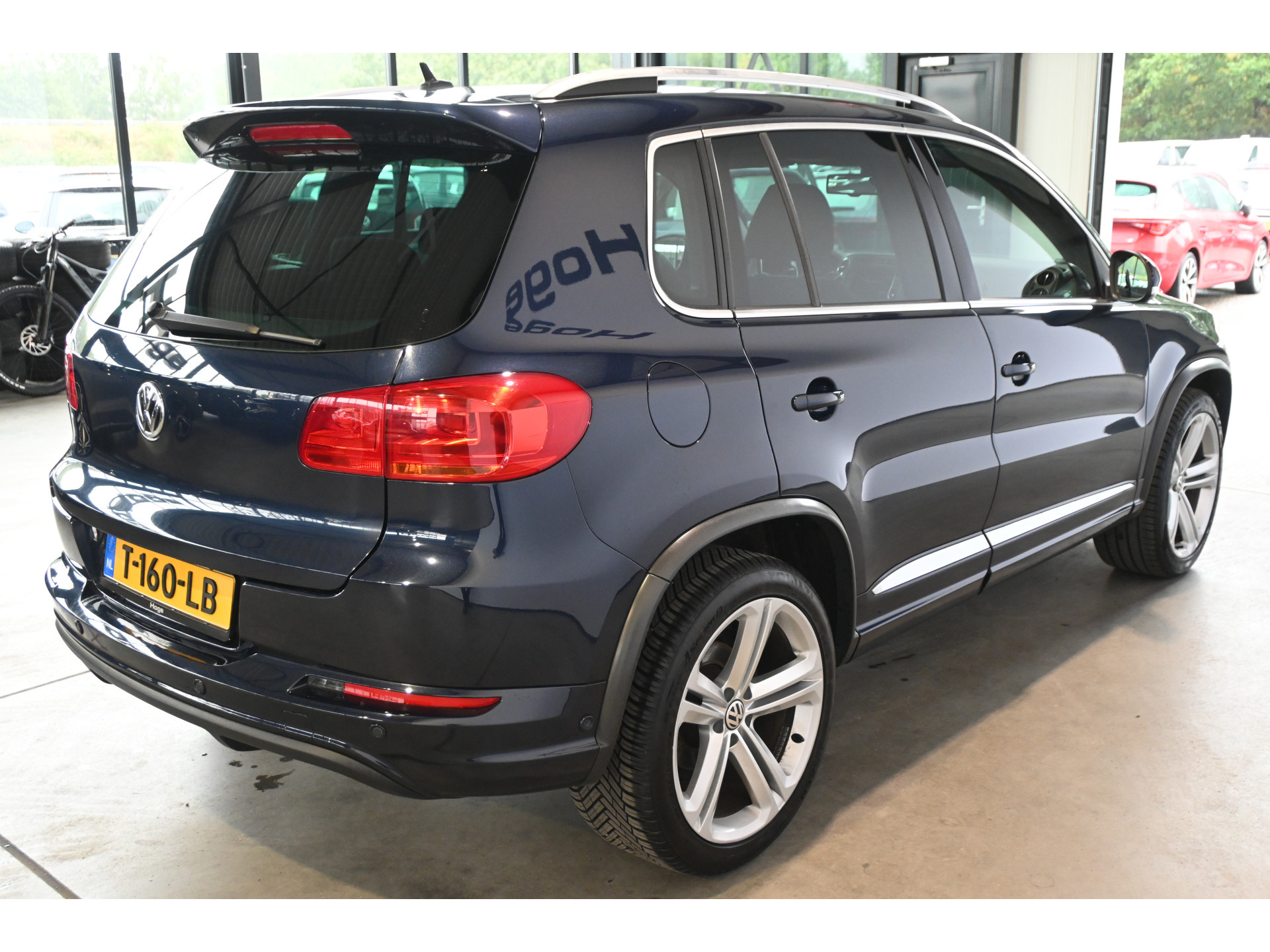 Volkswagen Tiguan 1.4 TSI Sport&Style 4Motion R-line Edition Clima Navigatie Stoelverwarming Goed Onderhouden! Inruil Mogelijk!