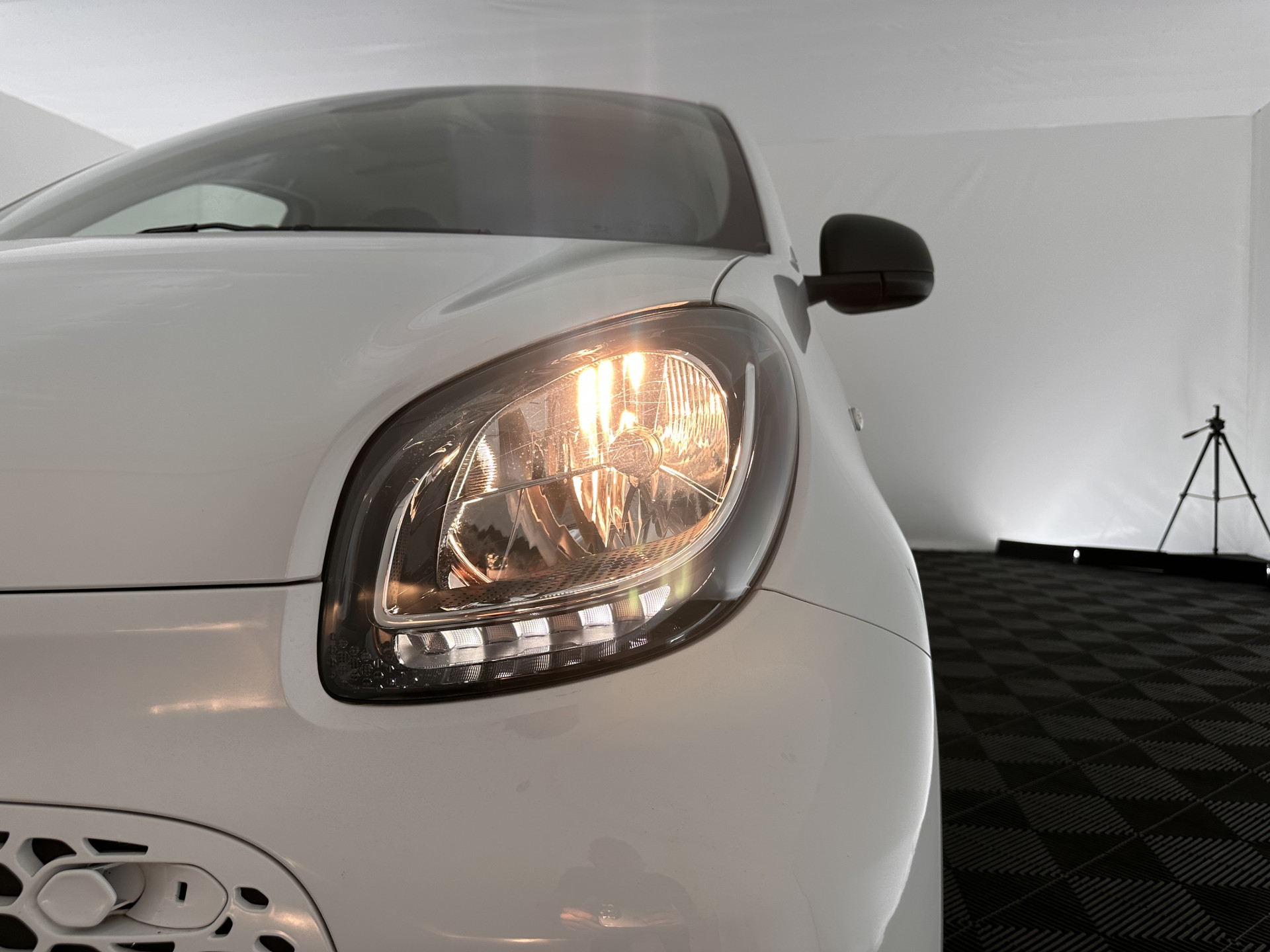 Smart forfour EQ Essential 18 kWh [ 3-Fase ] (INCL-BTW) Aut. *LEATHER | AIRCO | CRUISE | DAB+ | COMFORT-SEATS | 15''ALU*