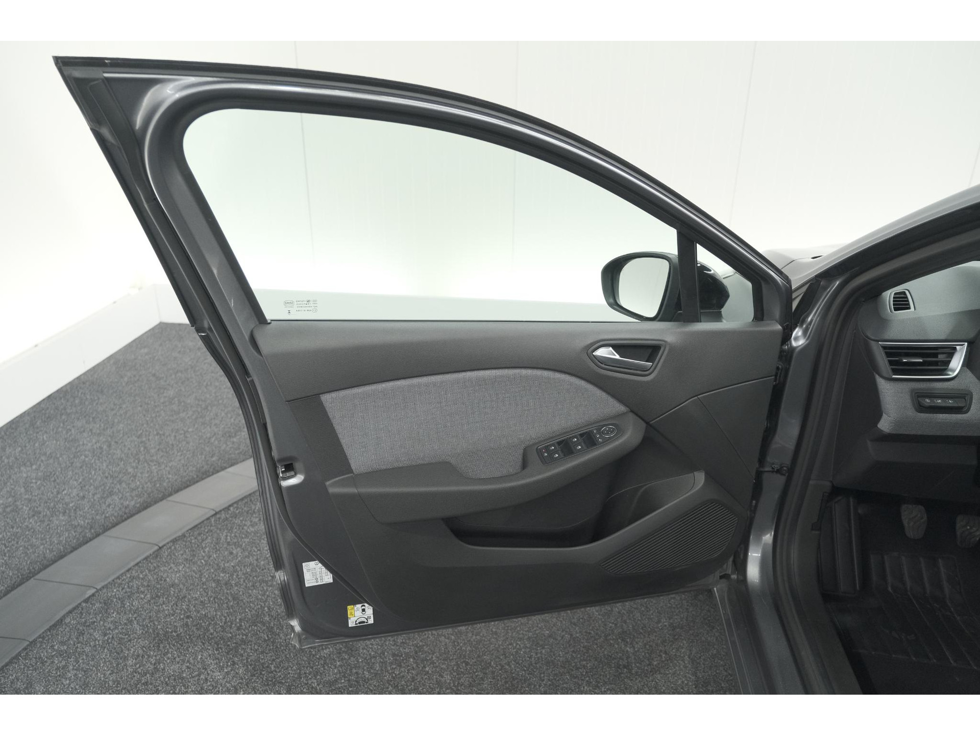 Renault Clio TCe 90 GPF techno | 360 Camera | Adaptieve Cruise Control | 9.3 Inch Groot Scherm