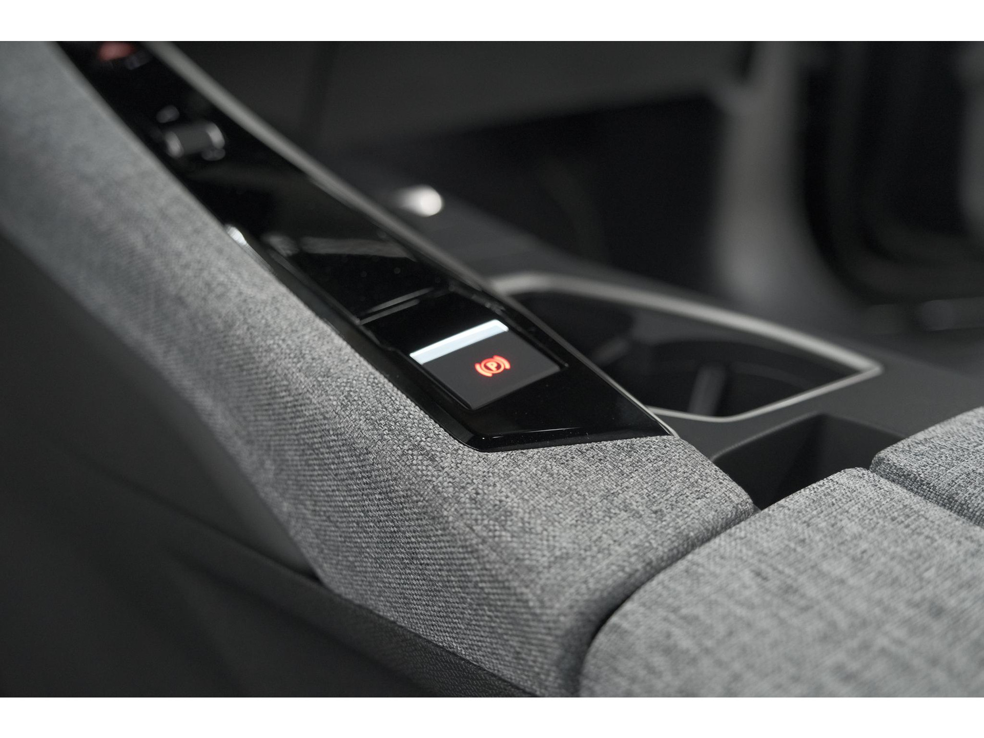 Peugeot 3008 Hybrid 145 e-DCS6 GT | Elektrische Kofferklep | Camera | Adaptieve Cruise Control | Apple CarPlay