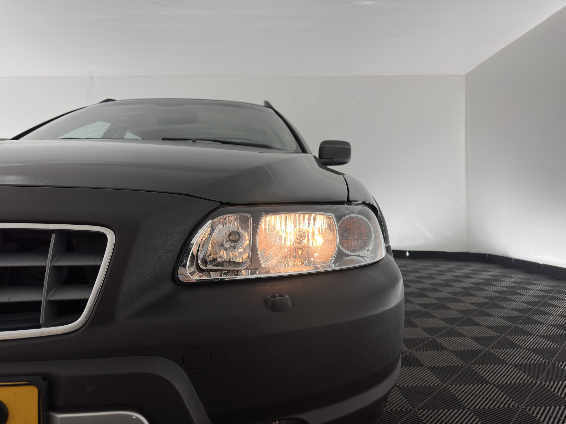 Volvo XC70 2.4D Summum AWD Aut. *LEATHER | ECC | HEATED-COMFORTSEATS | CRUISE | NAVIGATION | TOWBAR | 16''ALU *