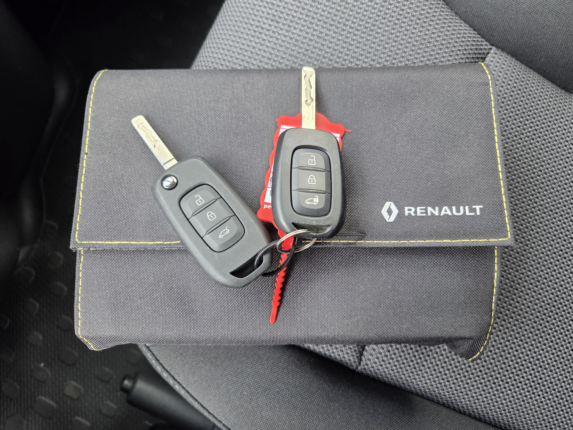 Renault Trafic 2.0 Blue dCi 150 Pk AUTOMAAT L2  Airco PDC Cruisecontrol Achteruitrijcamera Verwarmde stoel