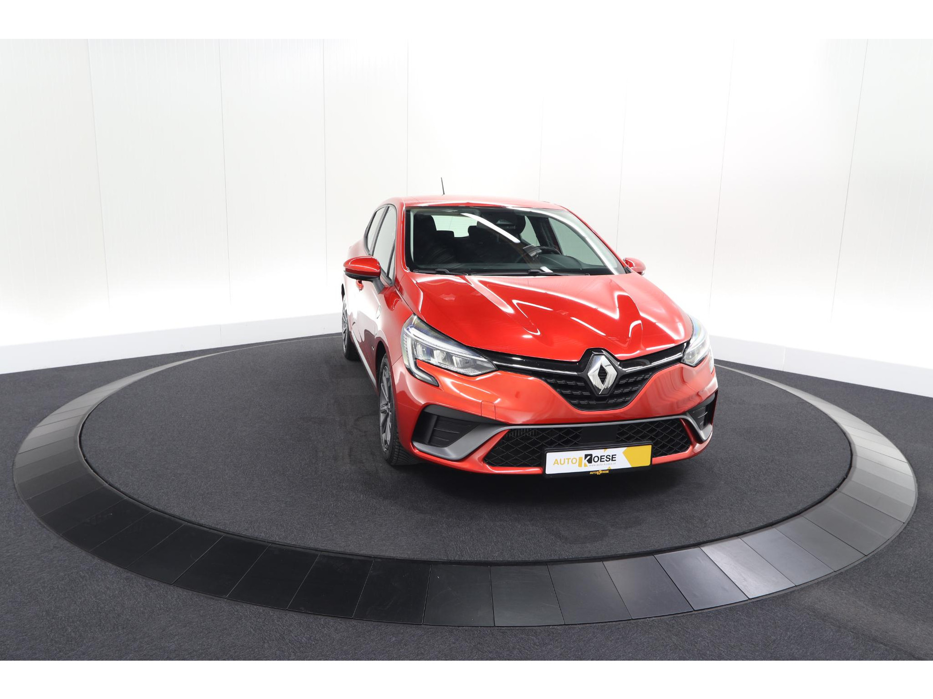 Renault Clio TCe 100 Zen | R.S. Line Pack | Allseason Banden | Apple Carplay | Parkeersensoren