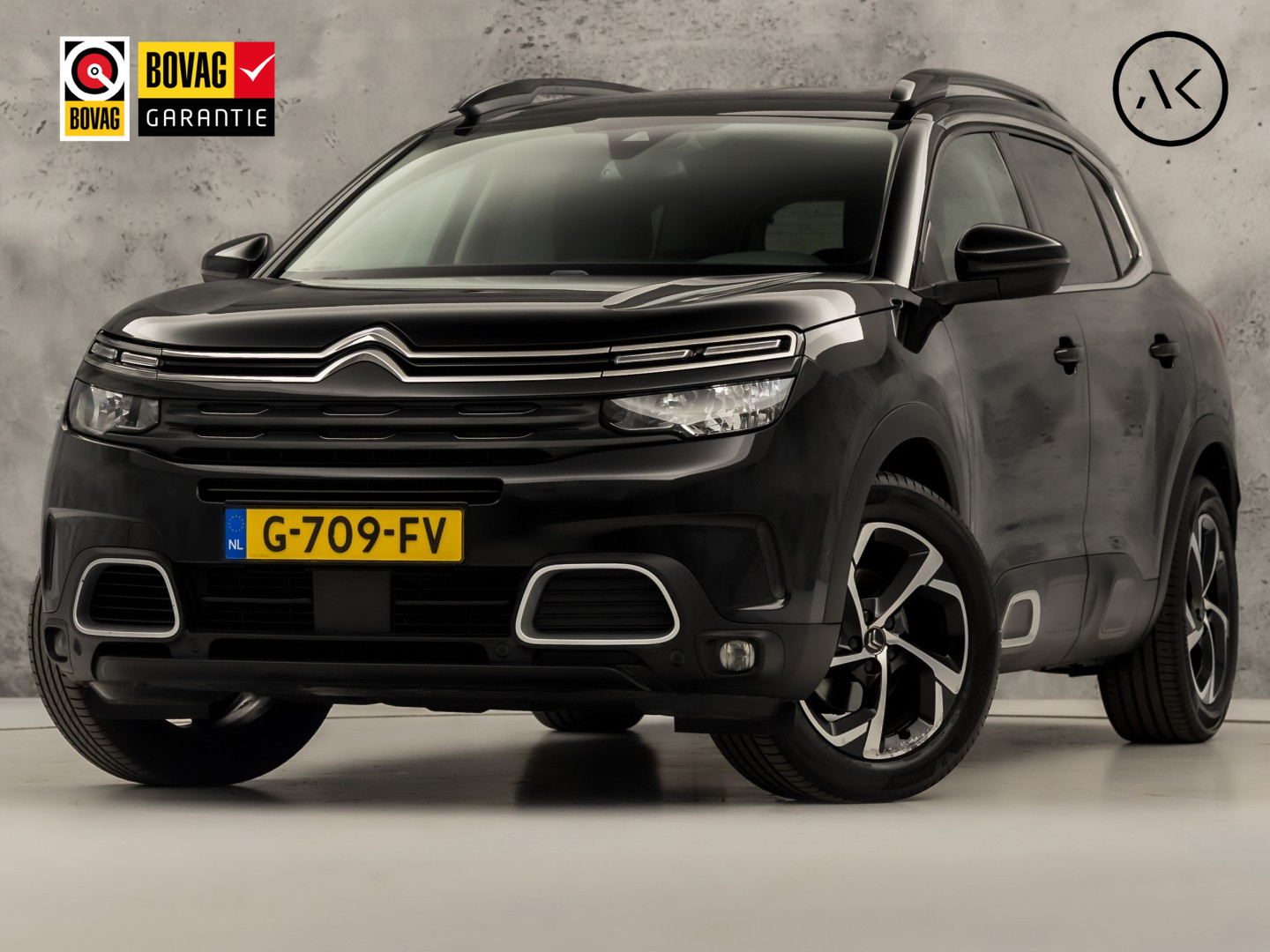 Citroën C5 Aircross 1.6 PureTech Sport 181Pk Automaat (APPLE CARPLAY, GROOT NAVI, 360 CAMERA, LM VELGEN, TREKHAAK, SPORTSTOELEN, KEYLESS, ADAPTIVE CRUISE, NIEUWSTAAT)