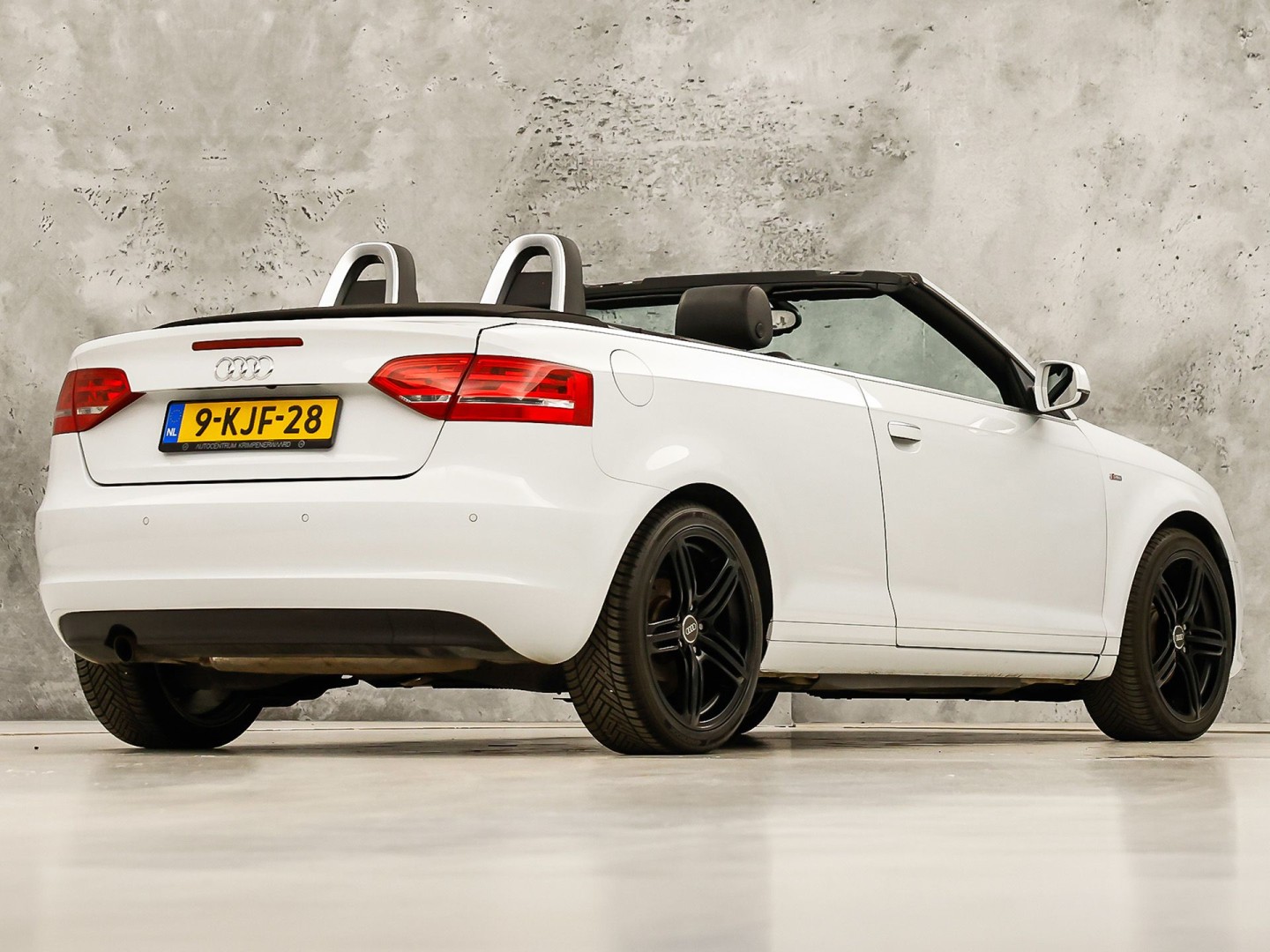 Audi A3 1.2 TFSI S-Line Sport (NAVIGATIE, CLIMATE, LEDER, STOELVERWARMING, SPORTSTOELEN, PARKEERSENSOREN, XENON, NIEUWSTAAT)