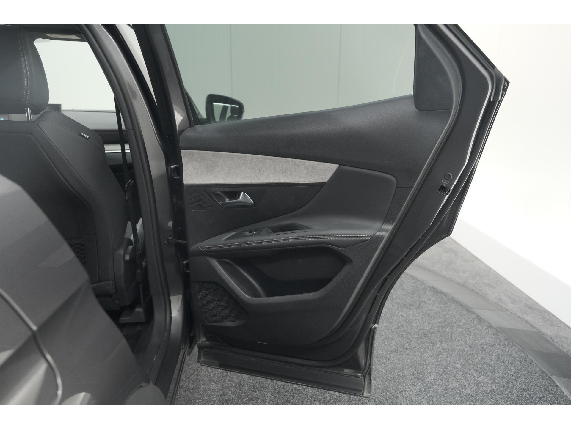 Peugeot 3008 HYbrid4 300 GT | Elektrisch Panoramadak | Dodehoekdetectie | Camera | Navigatie