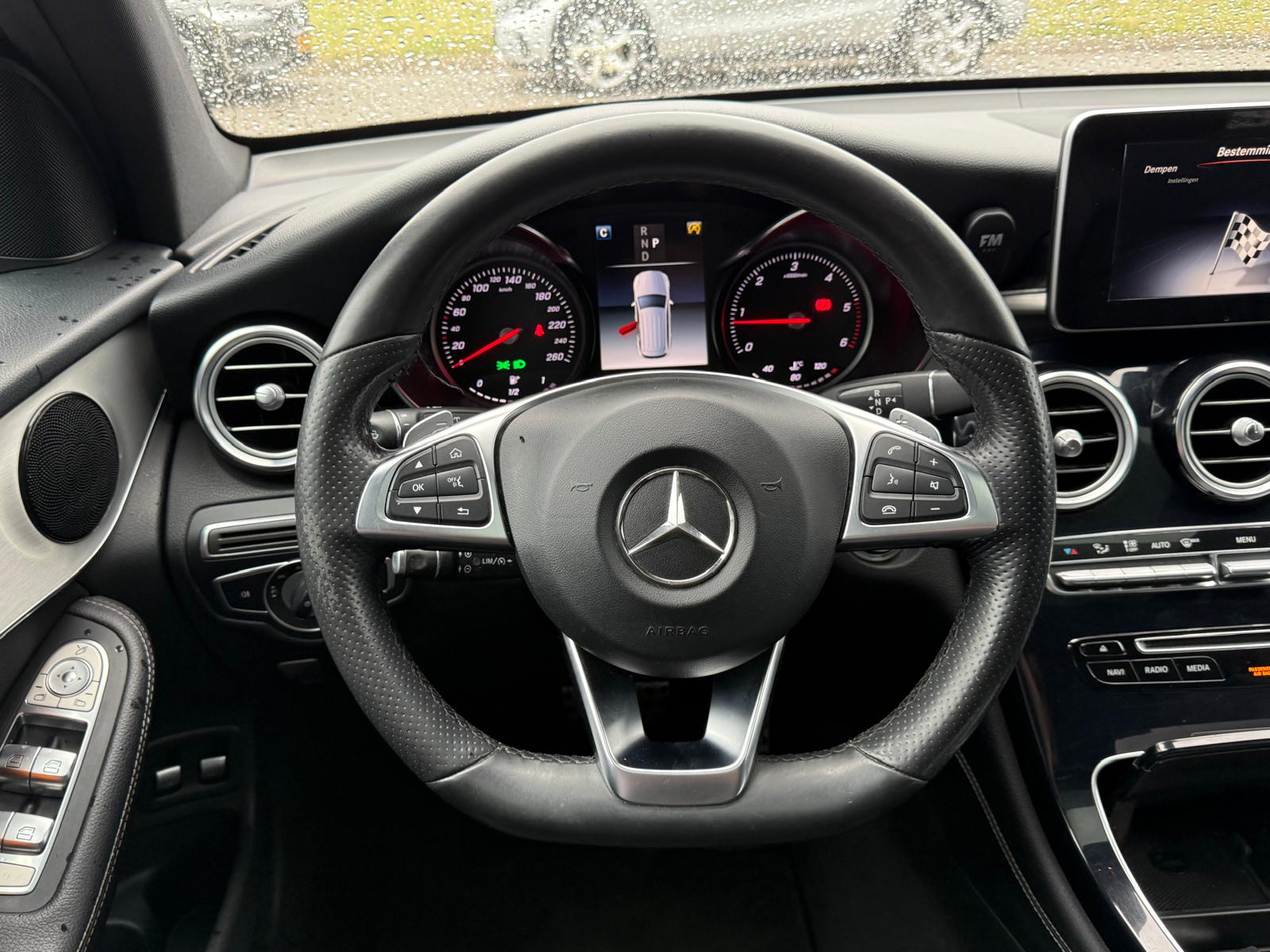 Mercedes-Benz GLC-klasse 220 d 4MATIC Premium Plus | 3/6/12MND GARANTIE | LED | CARPLAY | PANODAK | CRUISE | NAVI | TREKHAAK |
