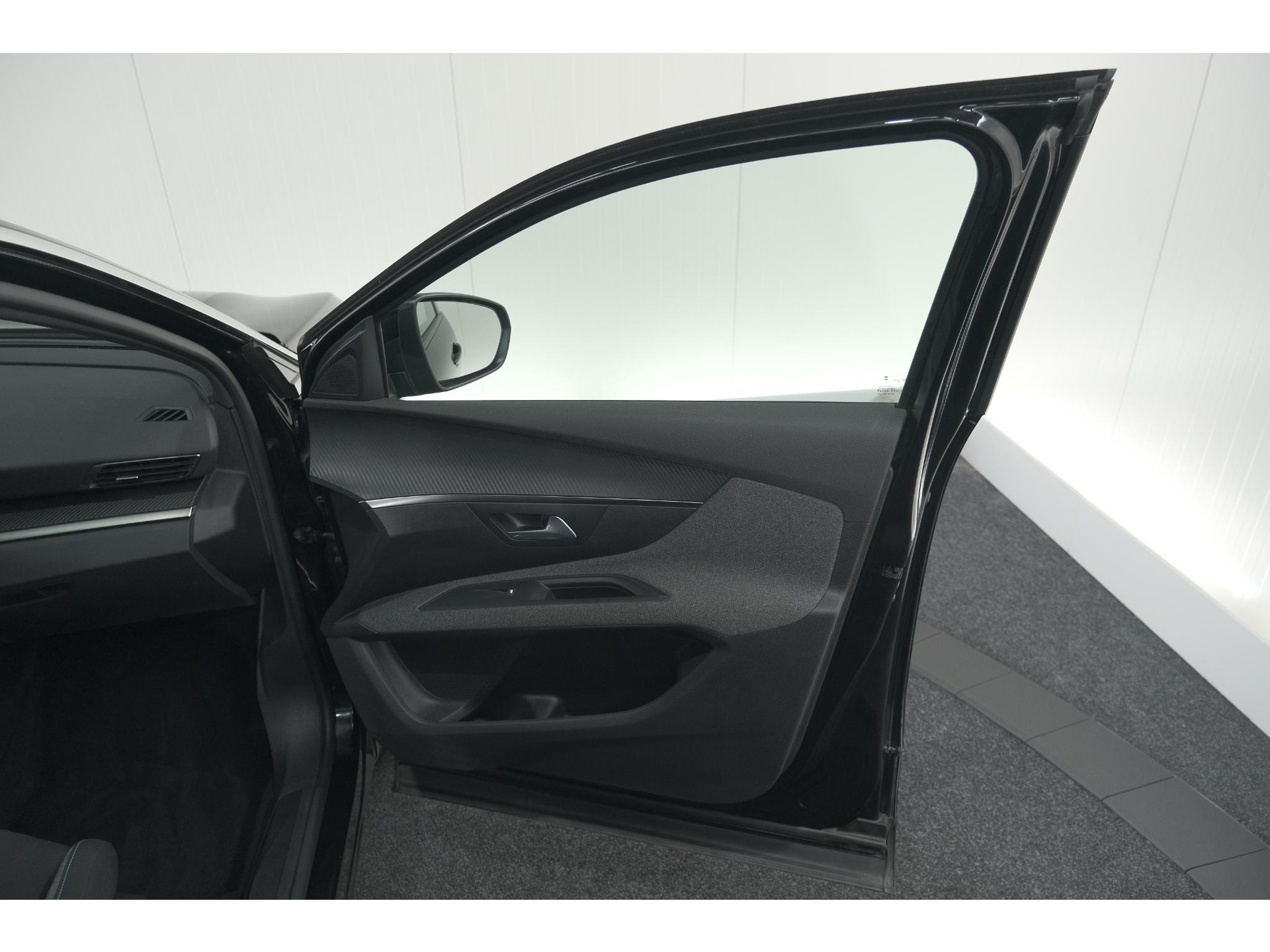 Peugeot 5008 PureTech 130 EAT8 Active Pack Business | 7 Zitplaatsen | Camera | Navigatie | Apple Carplay | Parkeersensoren