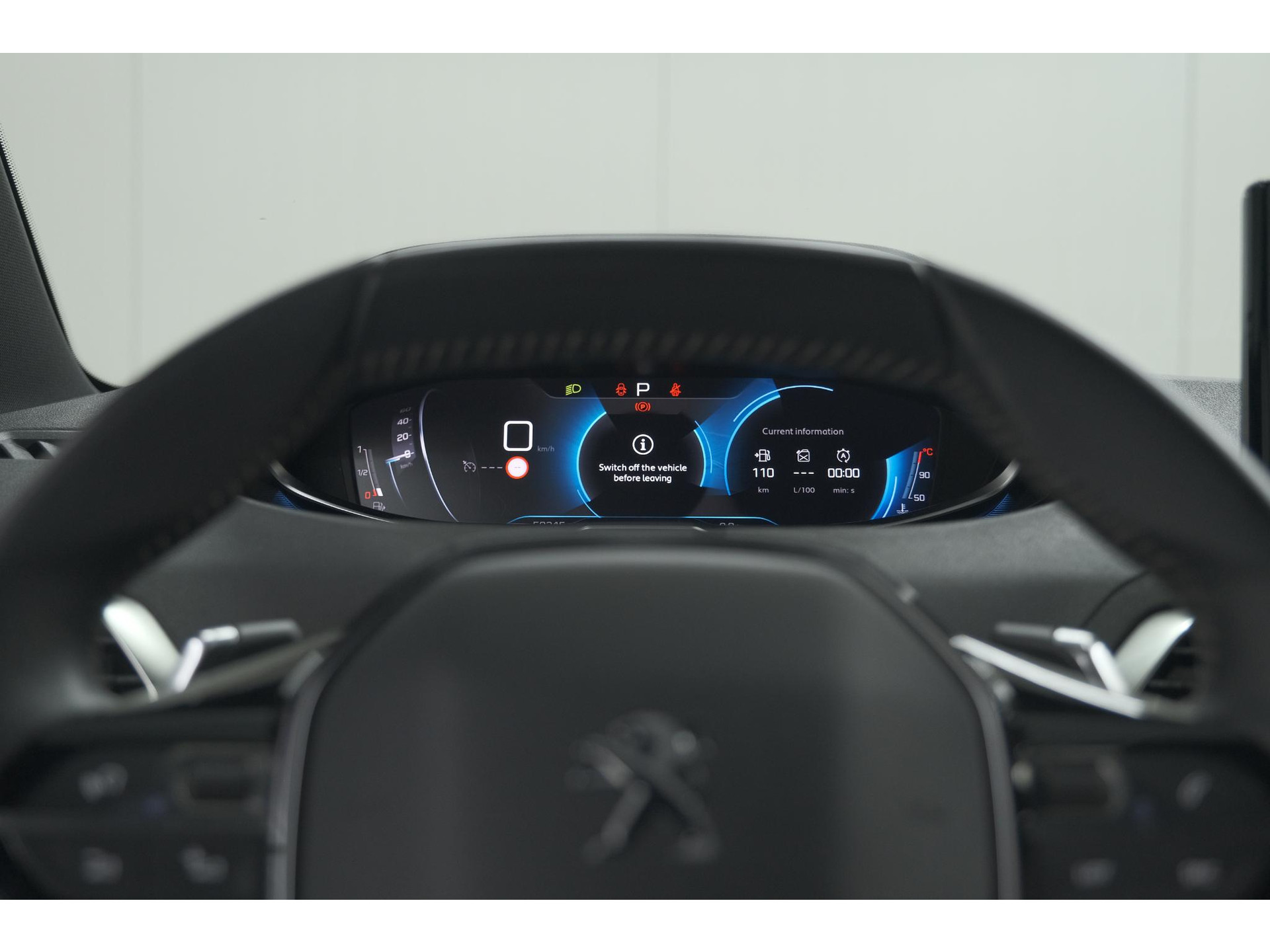 Peugeot 5008 PureTech 130 EAT8 Active Pack | 7 Zitplaatsen | Camera | Apple Carplay | Parkeersensoren