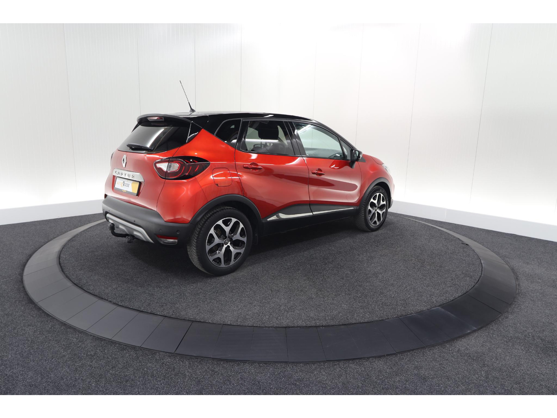 Renault Captur TCe 90 Intens | Trekhaak | Camera | Dodehoekdetectie | Navigatie