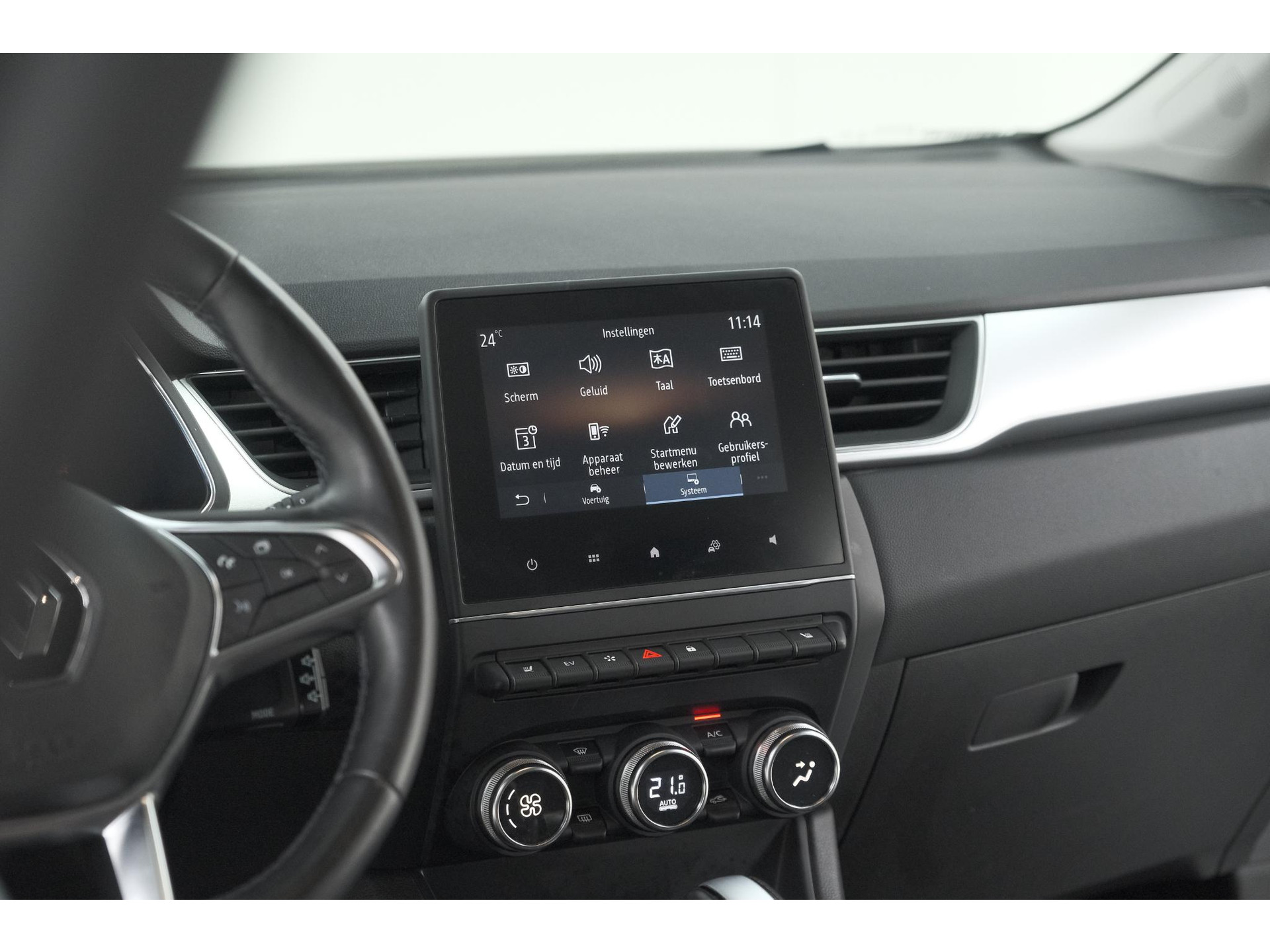 Renault Captur 1.6 E-Tech Plug-in Hybrid 160 Intens | Trekhaak | Camera | Navigatie | Parkeersensoren | Pack Winter