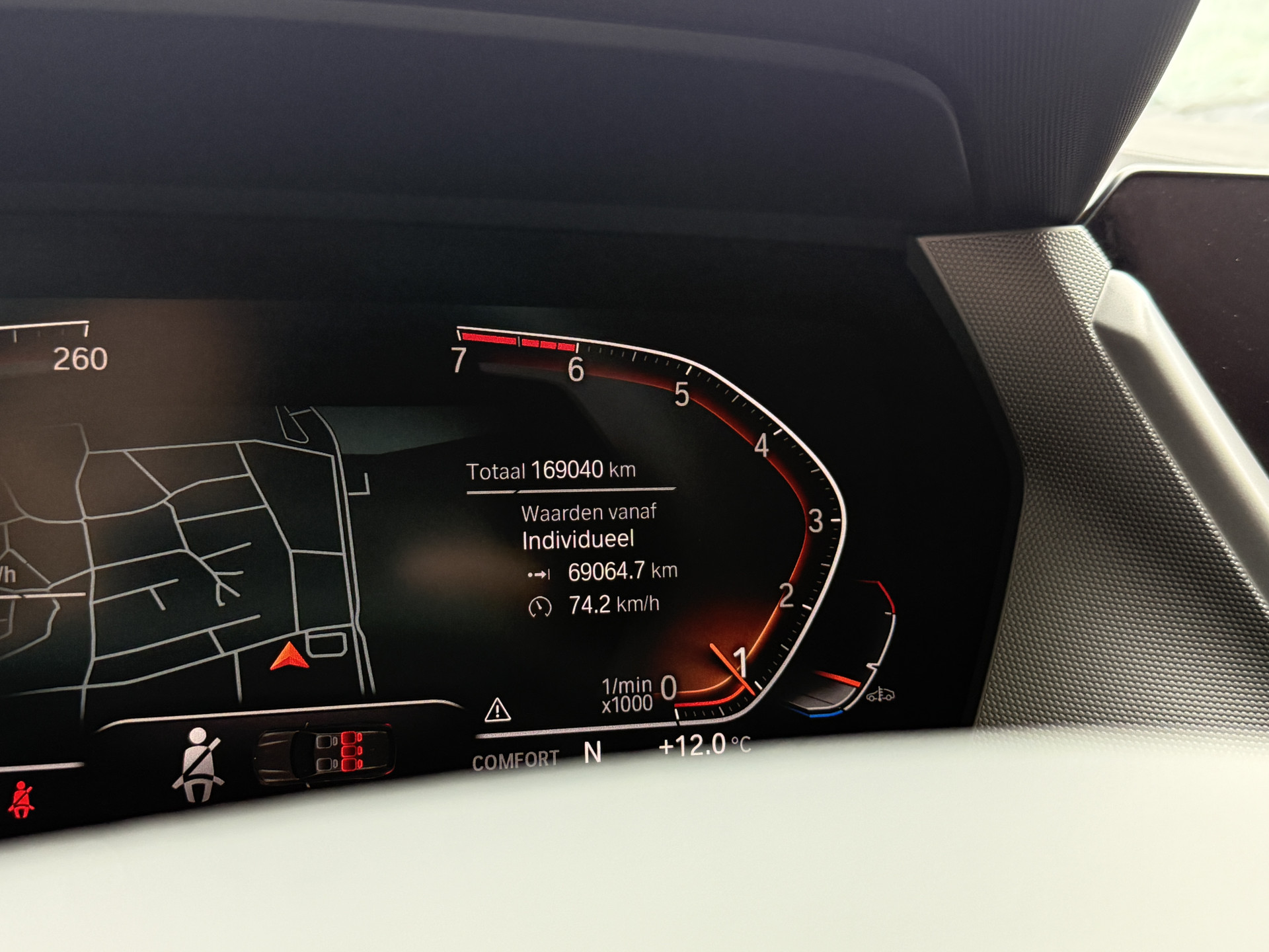 BMW 1-serie 116i Business Edition | Zwarte grill | Apple Carplay | DAB+ | PDC V+A