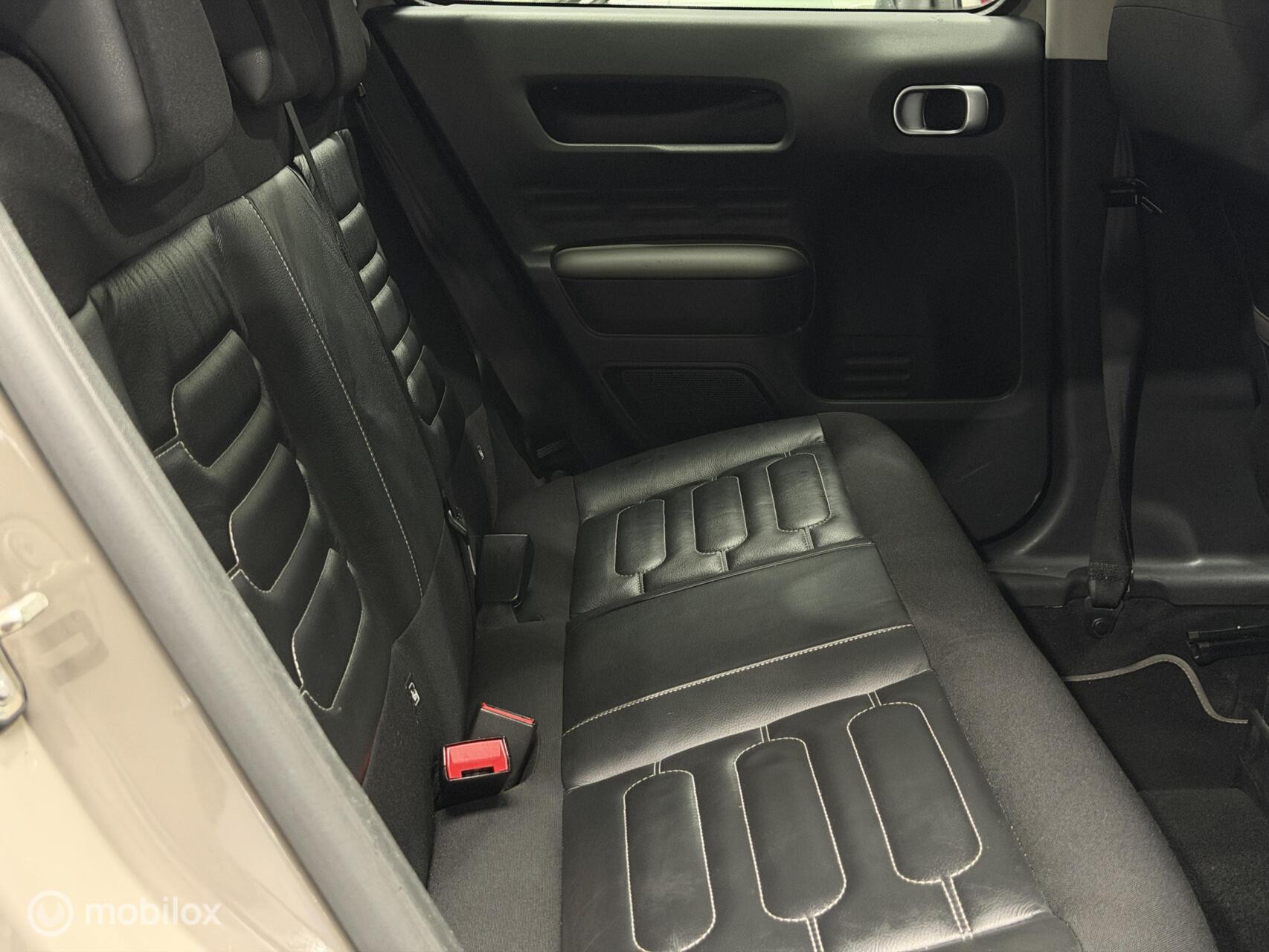 Citroën C4 Cactus 1.2 PureTech Shine|Automaat|NAP|Camera|Navi