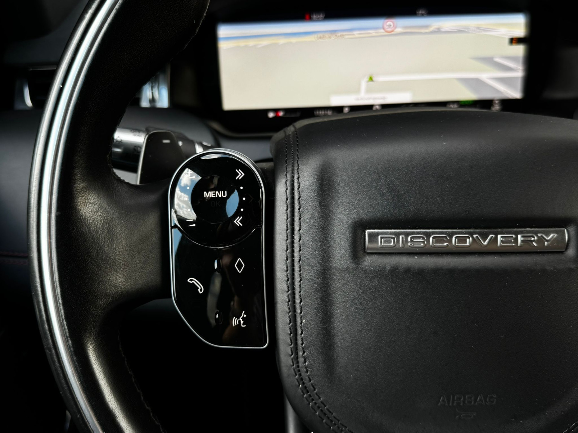 Land Rover Discovery Sport P300e 309PK R-Dynamic HSE Pano Head-UP 360 Camera