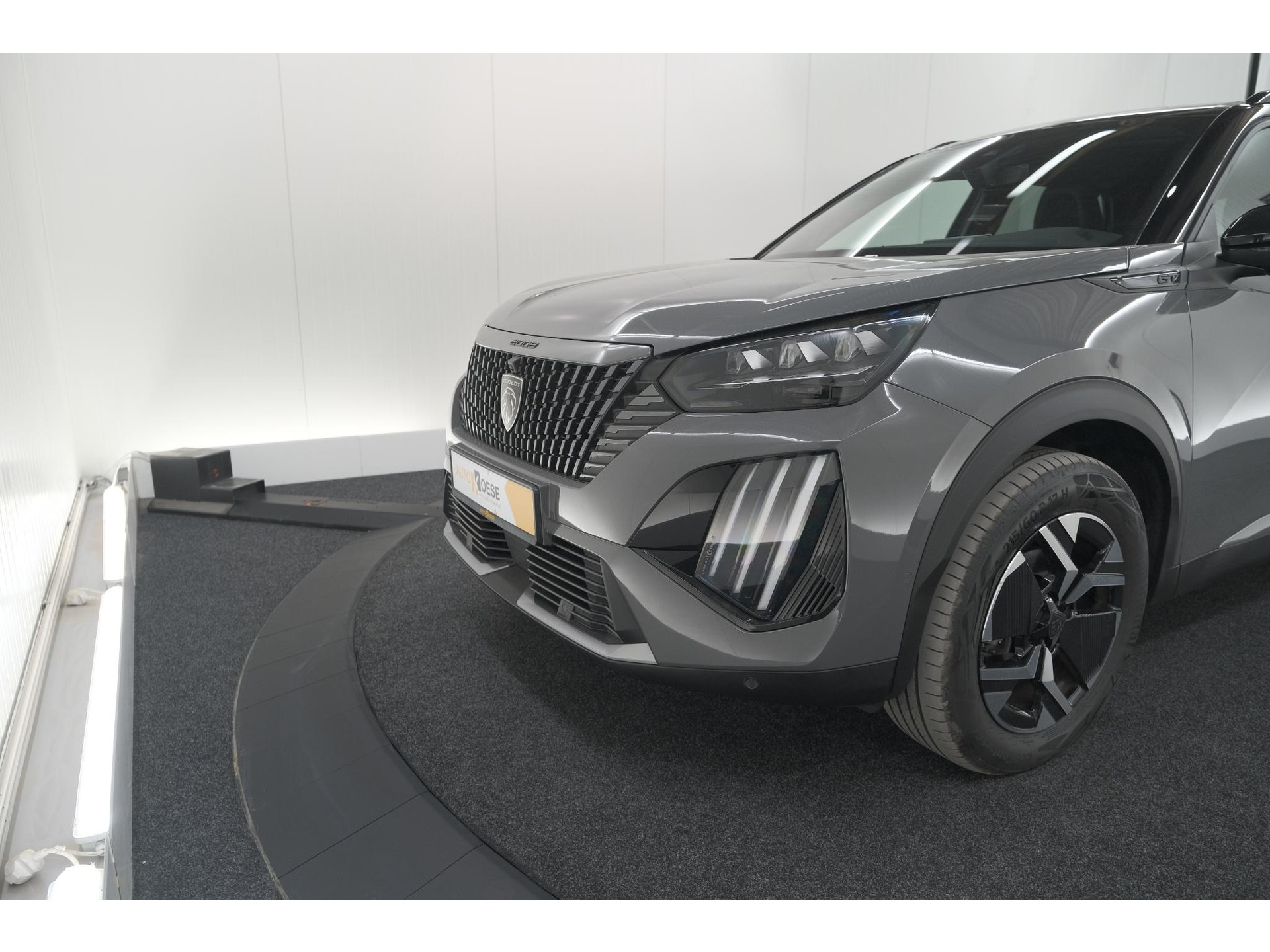 Peugeot 2008 PureTech 130 EAT8 GT | 360 Camera | Adaptieve Cruise Control | Stoelmaasage | Apple Carplay