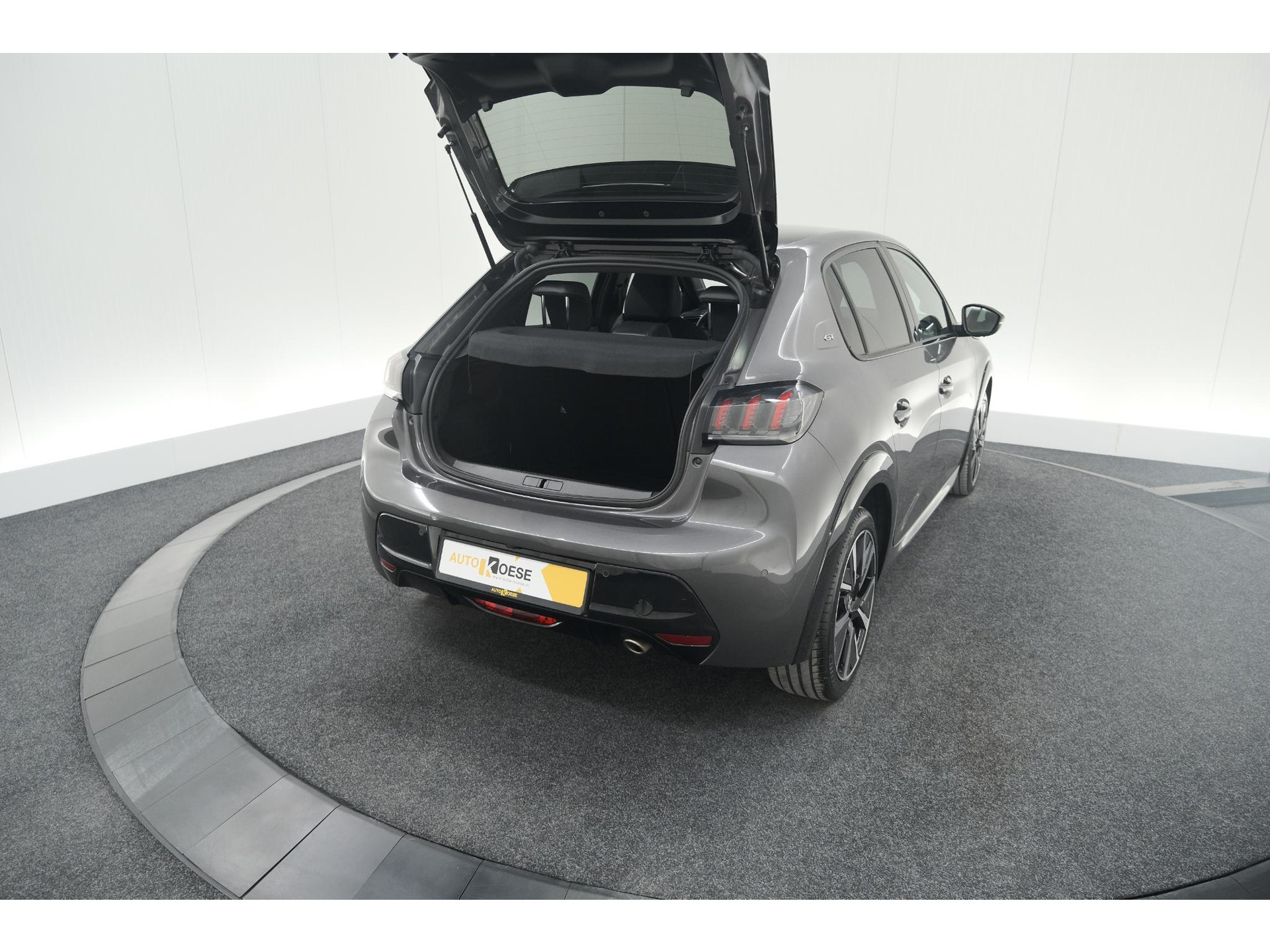 Peugeot 208 PureTech 100 GT | Camera | Adaptieve Cruise Control | Navigatie | Apple Carplay