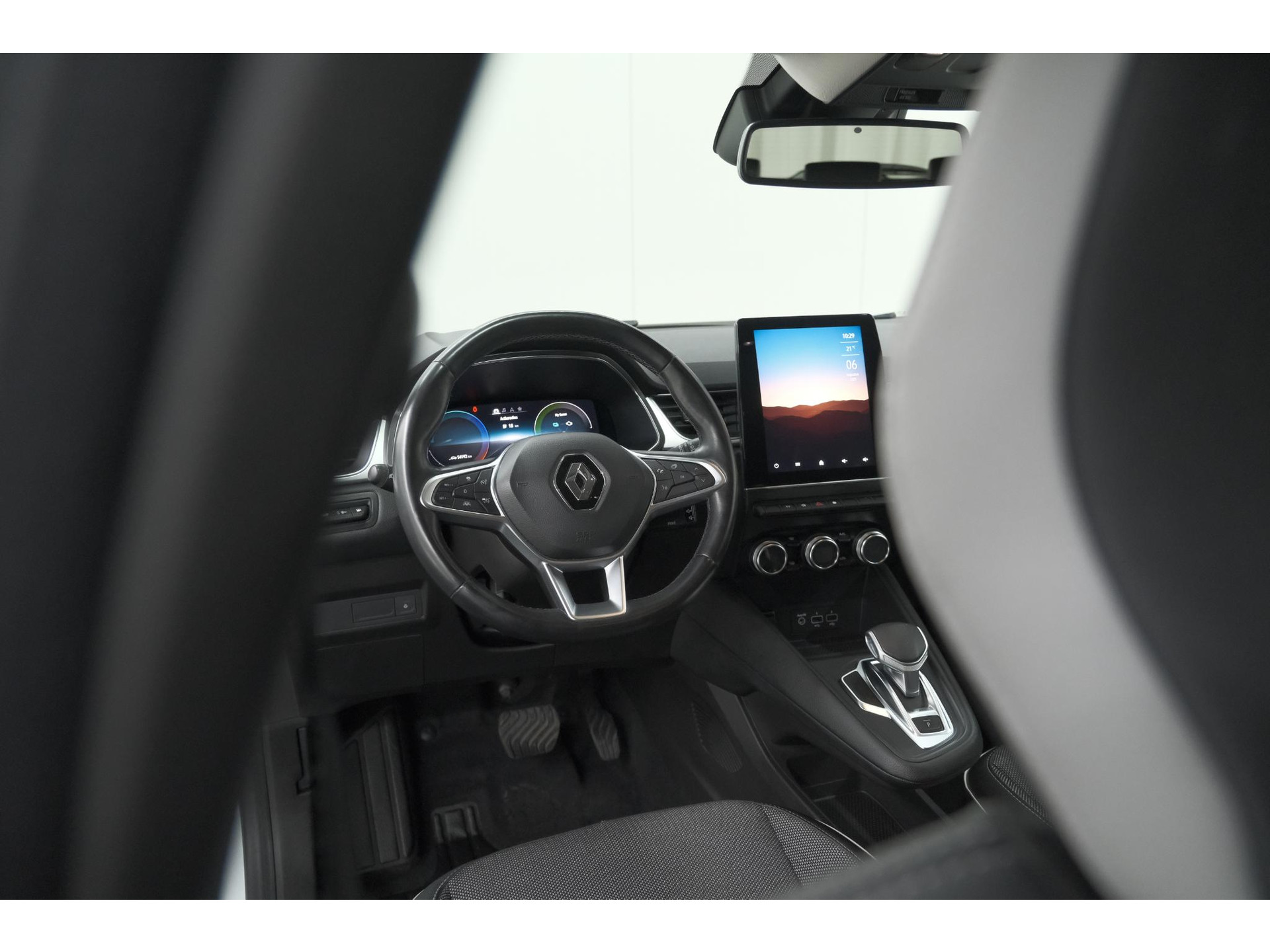Renault Captur 1.6 E-Tech Plug-in Hybrid 160 Intens | Trekhaak | Camera | Adaptieve Cruise Control | Dodehoekdetectie