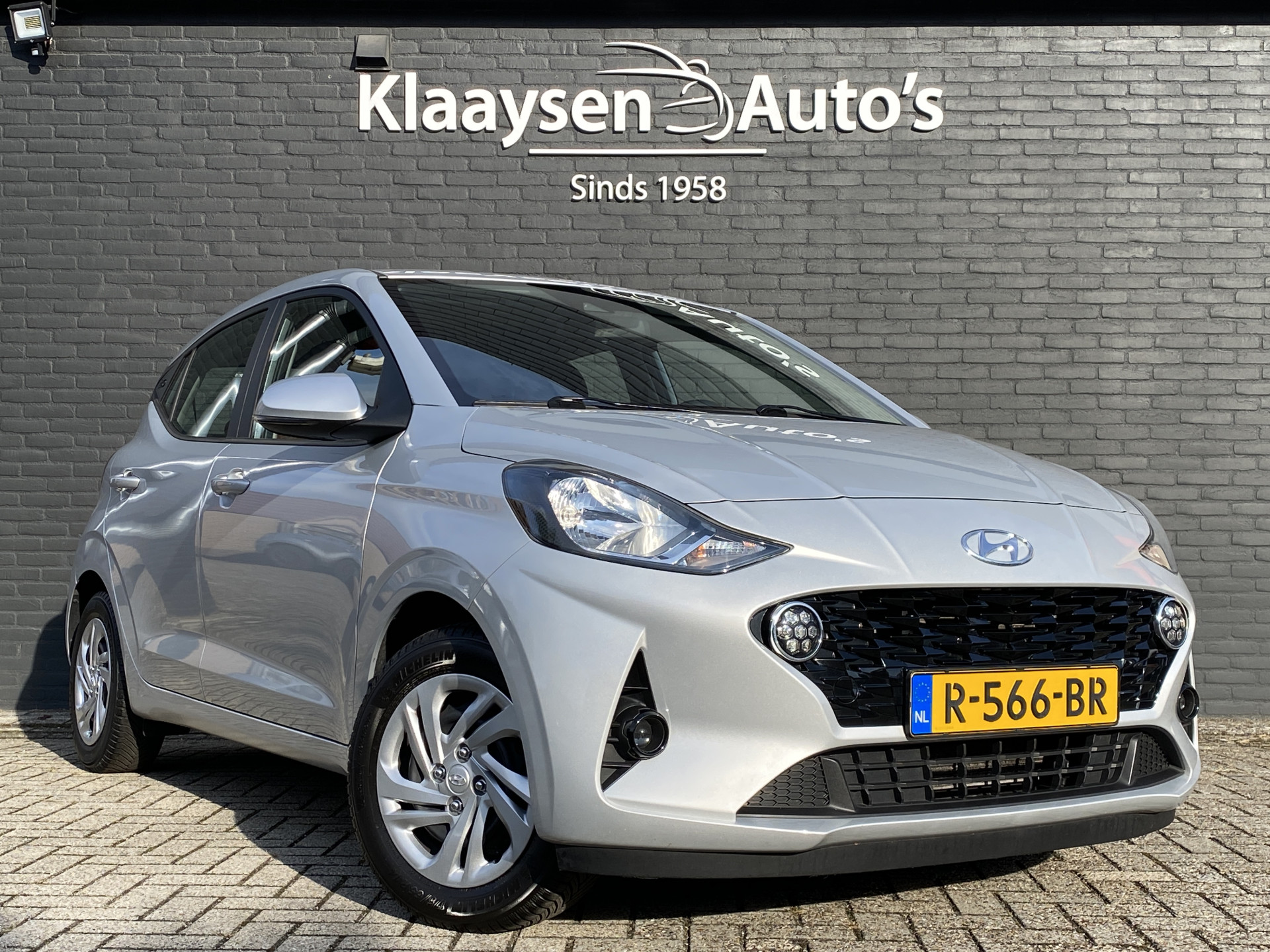 Hyundai i10 1.0 Comfort | 1e eigenaar | airco | apple carplay | cruise control | all season banden | dab | apk t/m 6-2028