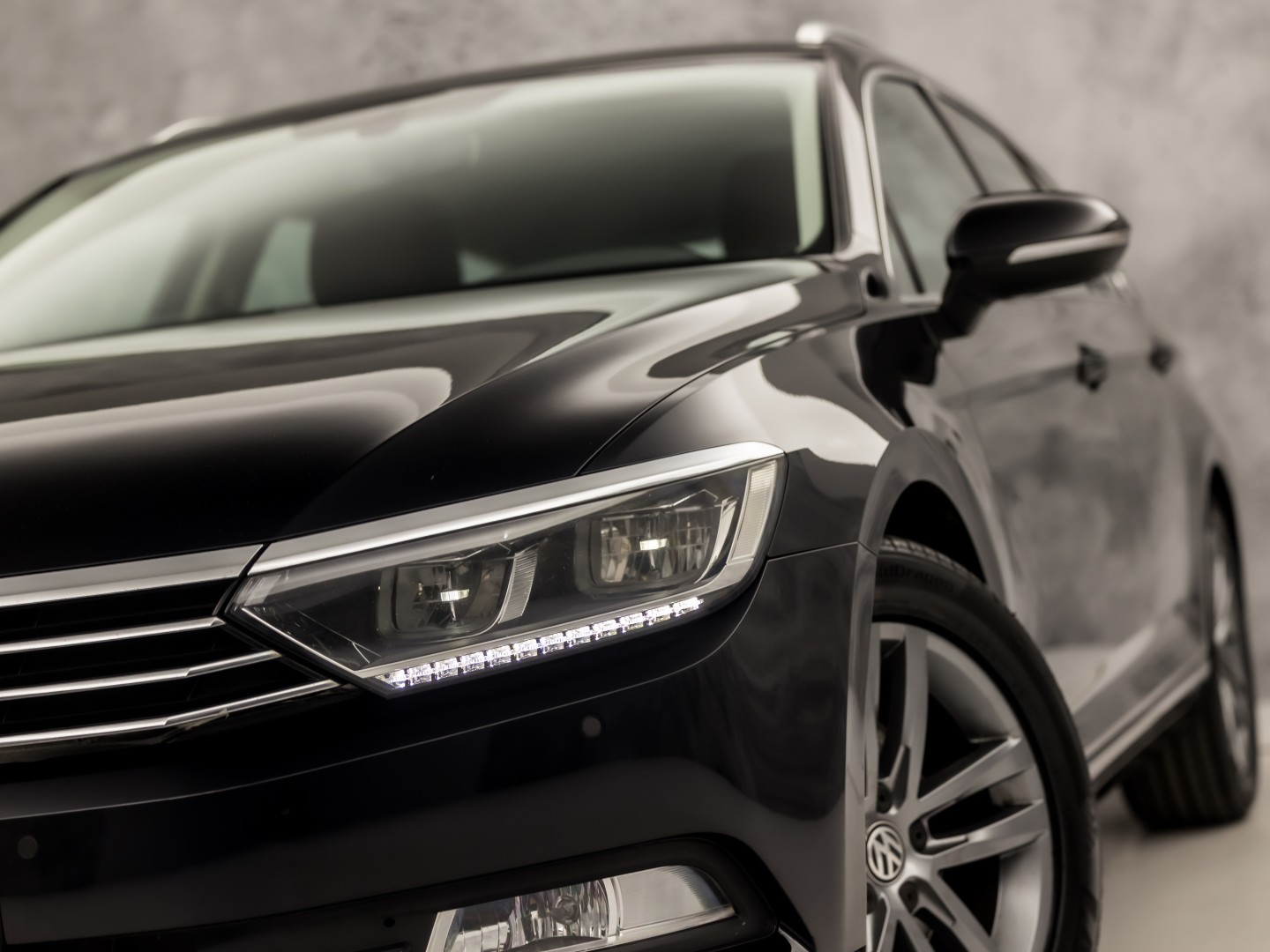 Volkswagen Passat Variant 1.4 TSI Sport (NAVIGATIE, CLIMATE, BRUIN LEDER, KEYLESS, PARKEERSENSOREN, SPORTSTOELEN, CRUISE, NIEUWE APK, NIEUWSTAAT)
