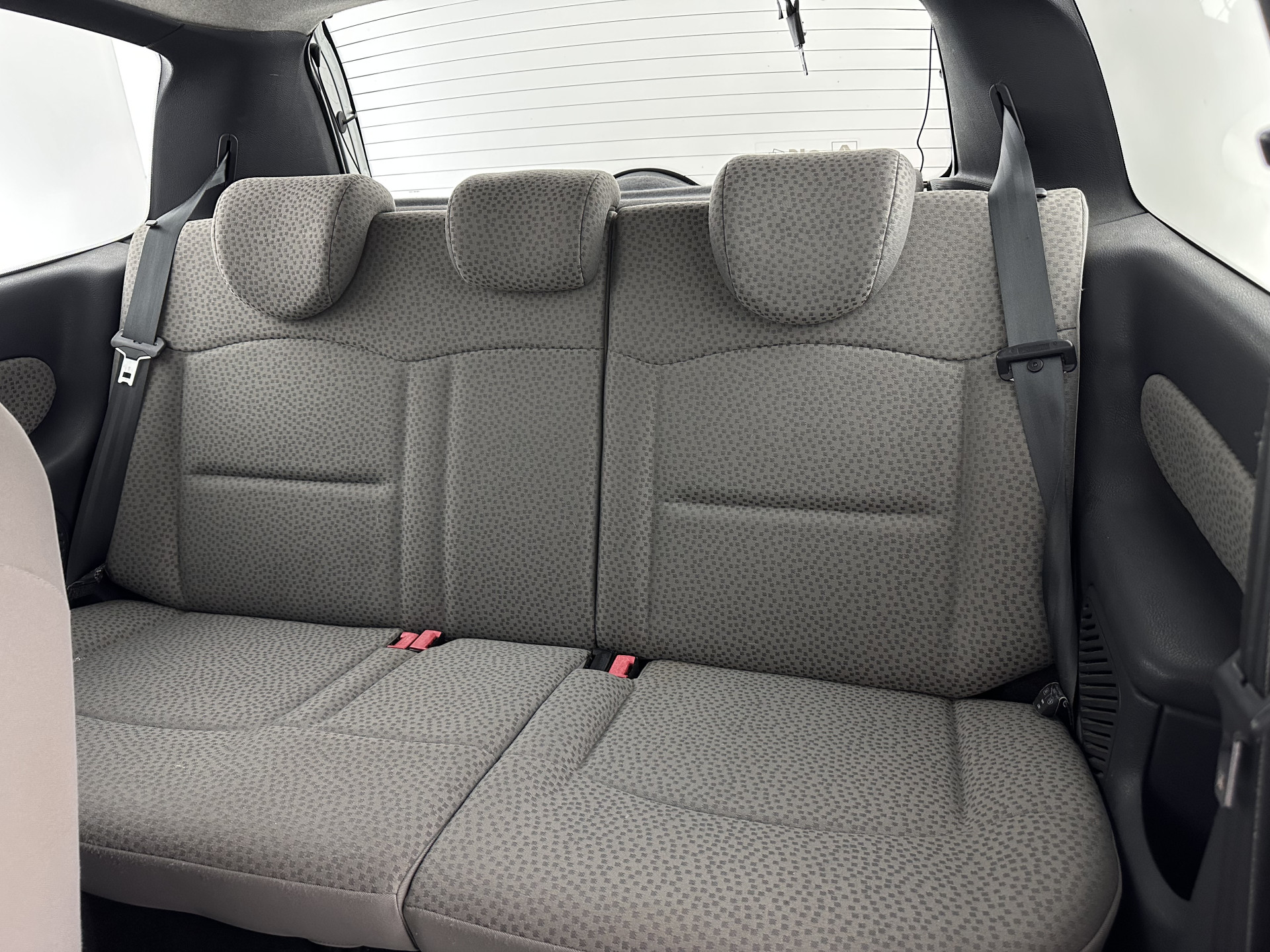 Renault Clio 1.2-16V Community *AIRCO | COMFORTS-SEATS | RADIO-CD*