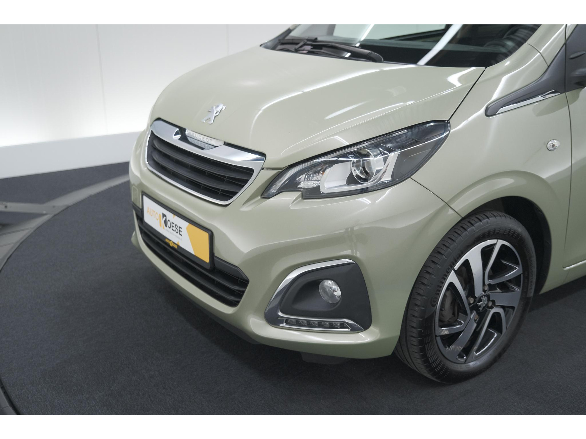 Peugeot 108 1.0 e-VTi Allure | Camera | Climate Control | Apple Carplay | 15 Inch Lichtmetalen Velgen
