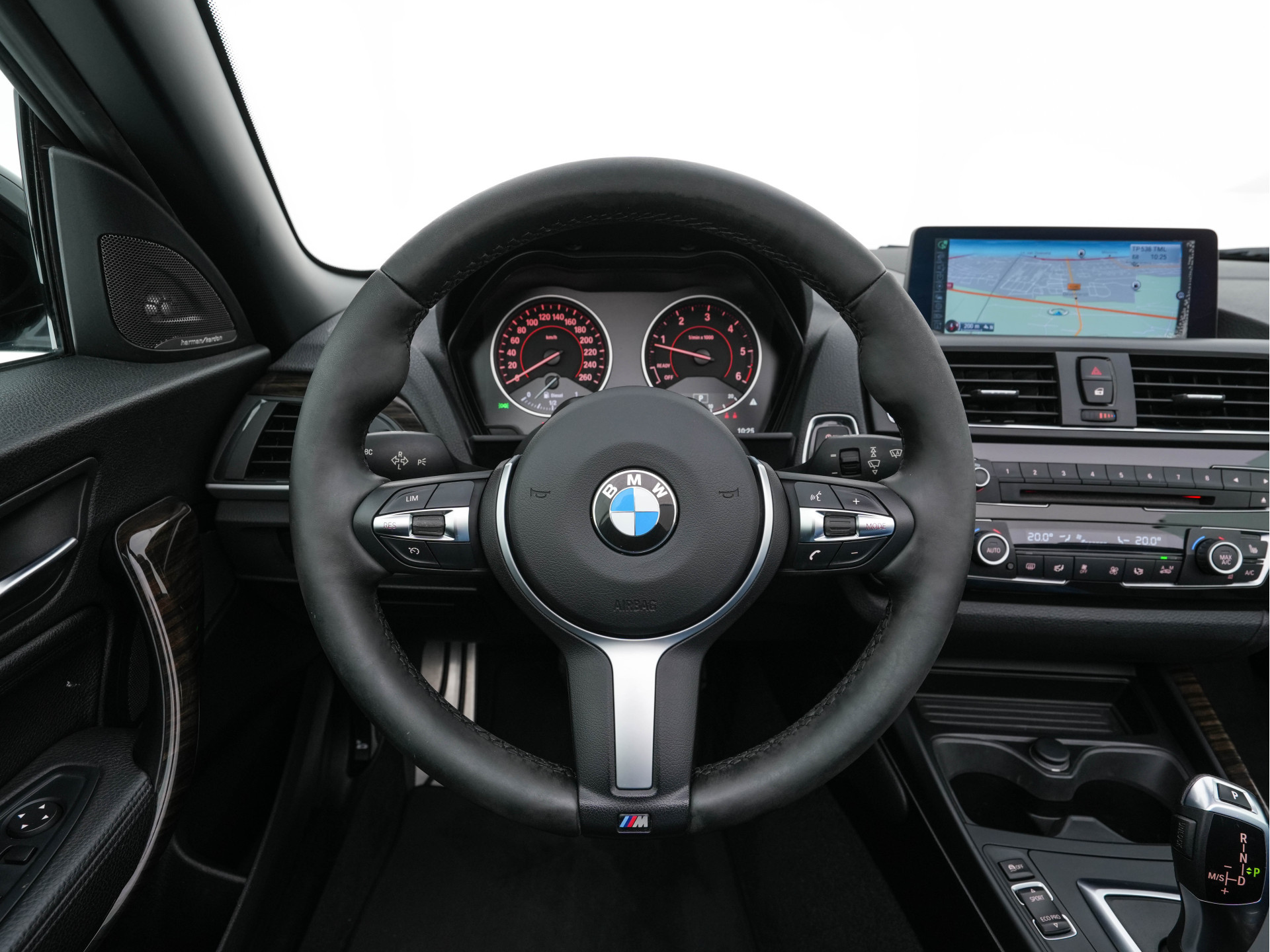BMW 2-serie Cabrio 220d Sport M-Sportpack Aut. *LEATHER | BI-XENON | HARMAN/KARDON-AUDIO | MEMORY-PACK | HEATED-SPORTSEATS | NAVI-FULLMAP | DAB+ | ECC | PDC | AIRSCARF | LANE-ASSIST | 19''ALU*
