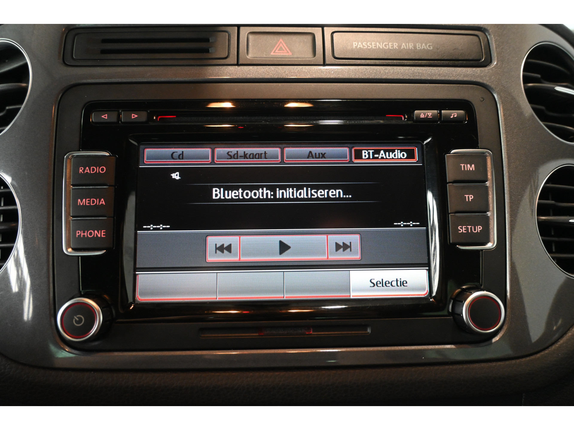 Volkswagen Tiguan 1.4 TSI Sport&Style 4Motion R-line Edition Clima Navigatie Stoelverwarming Goed Onderhouden! Inruil Mogelijk!