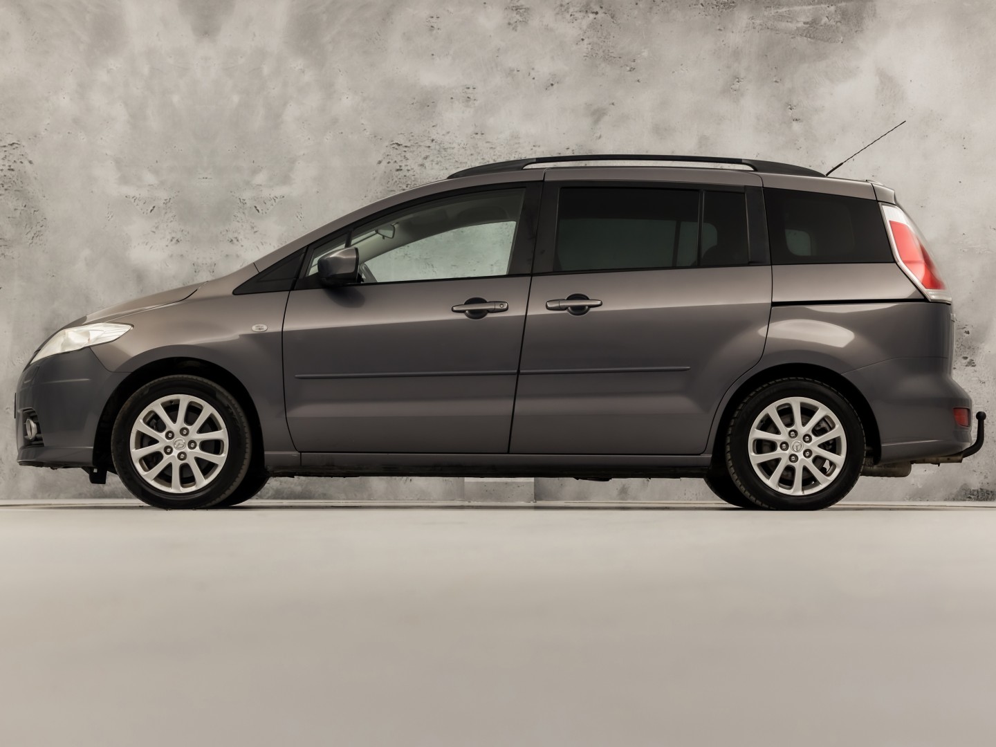 Mazda 5 1.8 Sport 7 Persoons (CLIMATE, GETINT GLAS, TREKHAAK, SCHUIFDEUREN, LM VELGEN, SPORTSTOELEN, ELEK PAKKET, NIEUWE APK, NIEUWSTAAT)