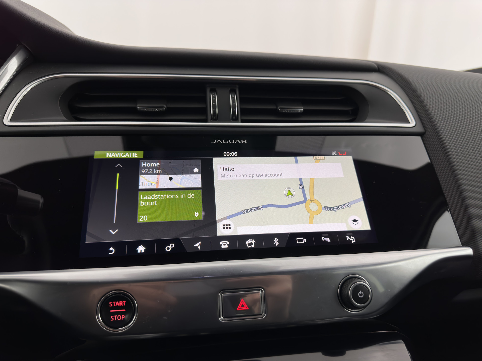 Jaguar I-PACE EV400 HSE 90 kWh AWD (INCL-BTW) *PANO | LEATHER | FULL-LED | MERIDIAN-AUDIO | TOP-VIEW | MEMORY-PACK | BLIND-SPOT | DIGI-COCKPIT | KEYLESS | DAB+ | NAVI-FULLMAP | ECC | HEATED-COMFORTSEATS | PDC | CCS-FASTLOADER