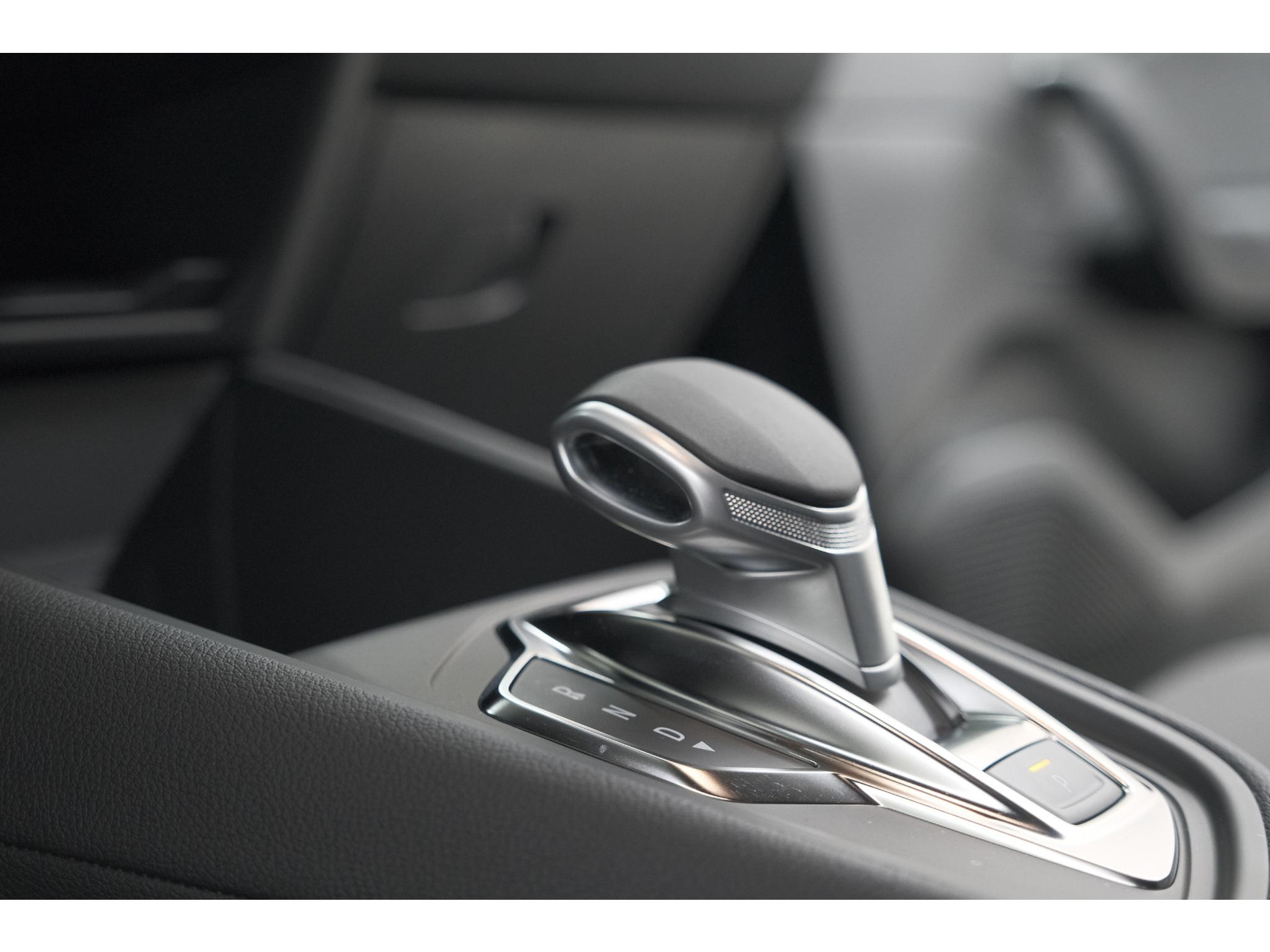 Renault Captur Mild Hybrid 160 EDC Techno | Pack Winter | Camera | Adaptieve Cruise Control | Apple Carplay