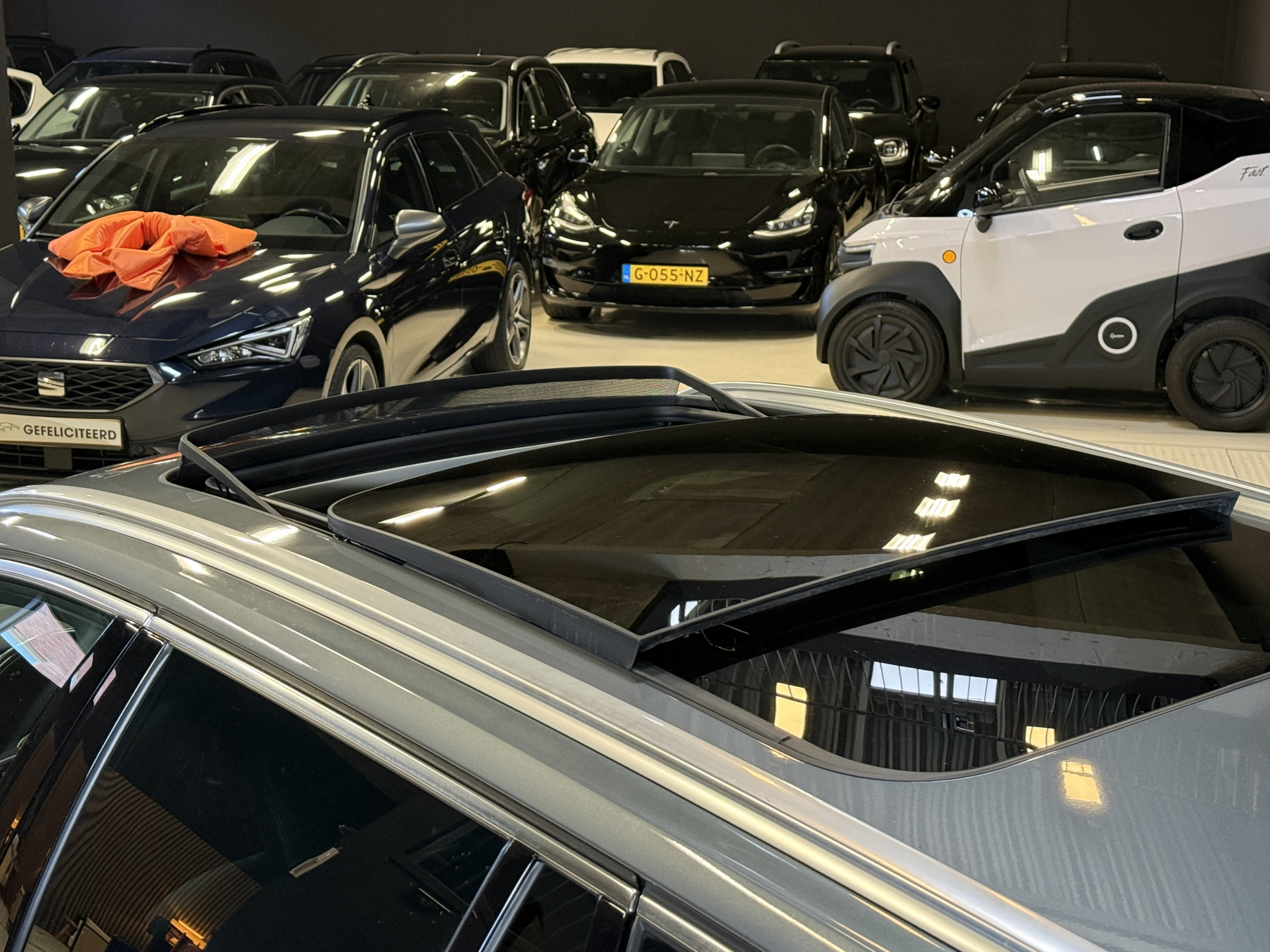 Volvo V60 2.0 B4 Business Pro | R-Design | Stoel/Stuurverwarming | Camera | Navi | Panoramadak
