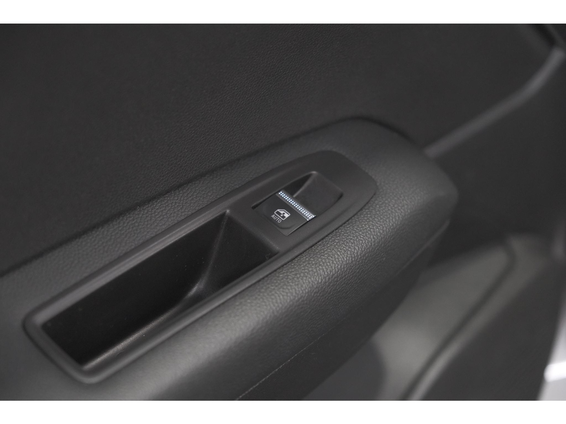 Renault Captur 1.6 E-Tech Full Hybrid 145 Techno | Camera | Navigatie | Apple Carplay | Parkeersensoren