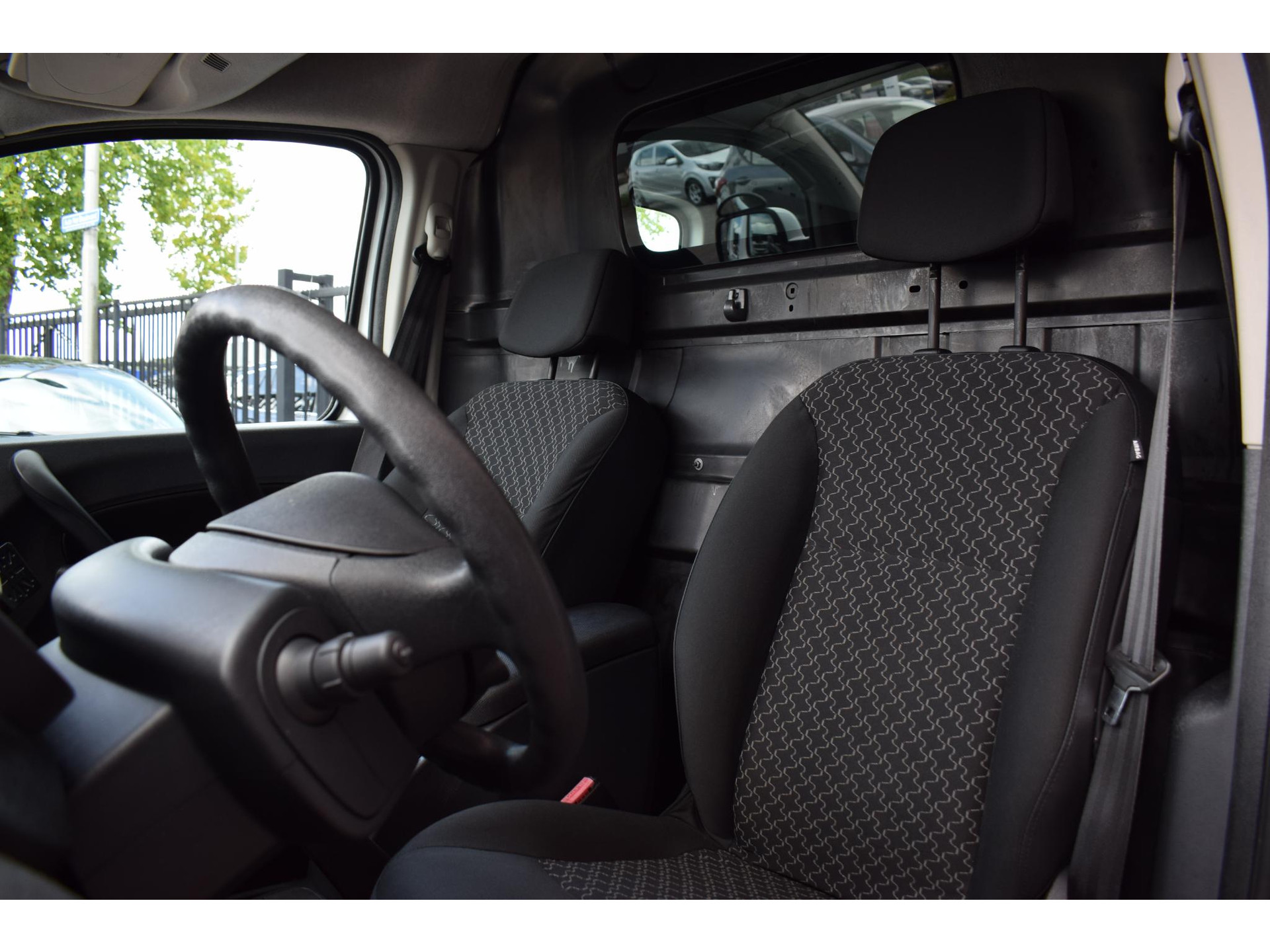 Renault Kangoo Express 1.5 dCi 90 Express Black Edition | Trekhaak | Airco | Cruise | Sensoren