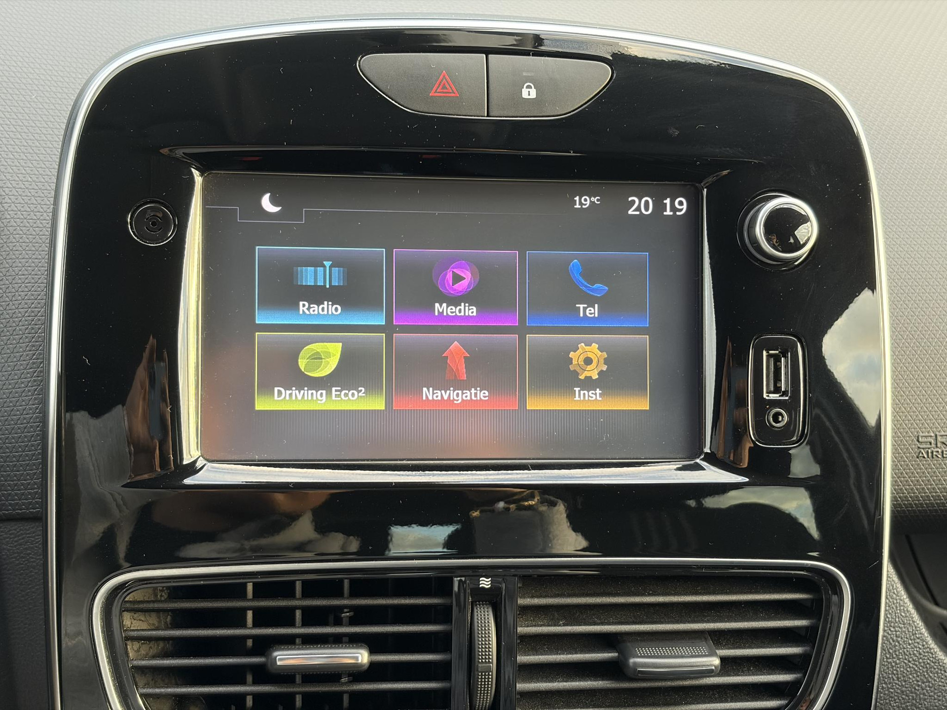 Renault Clio 1.2 TCe GT-Line Automaat l Navi l Keyless l Clima l Cruise l 120pk l 2e Eigenaar l N.A.P. l Pdc l 17''Lmv l Apk tot 03-2027