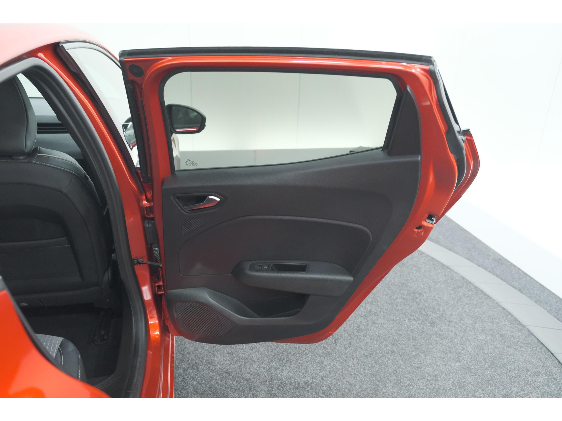 Renault Clio TCe 90 GPF Techno | 360 Camera | Adaptieve Cruise Control | 9.3 Inch Groot Scherm