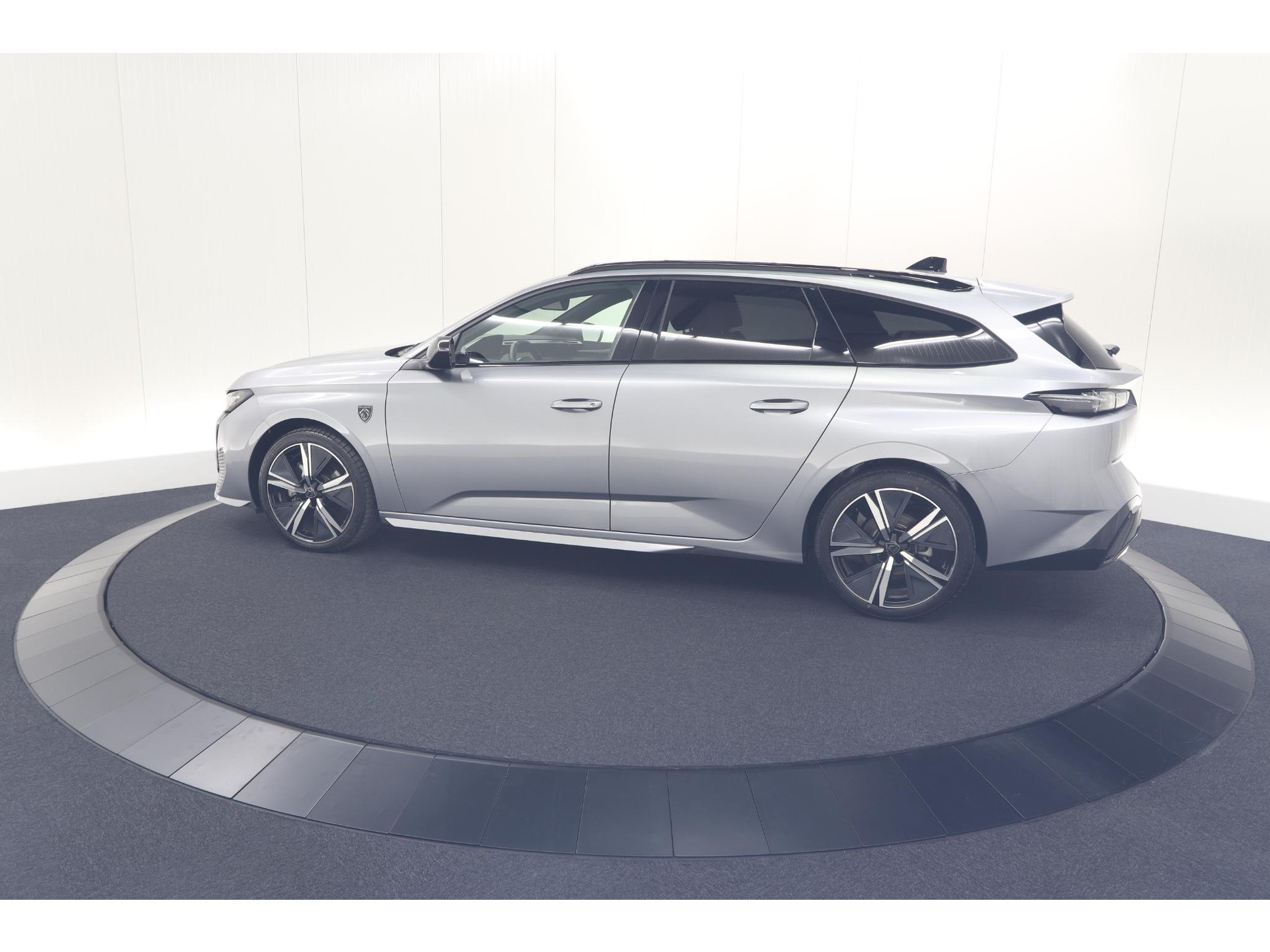 Peugeot 308 SW 1.2 Hybrid 136 e-DCS6 GT | Camera | Adaptieve Cruise Control | Apple Carplay