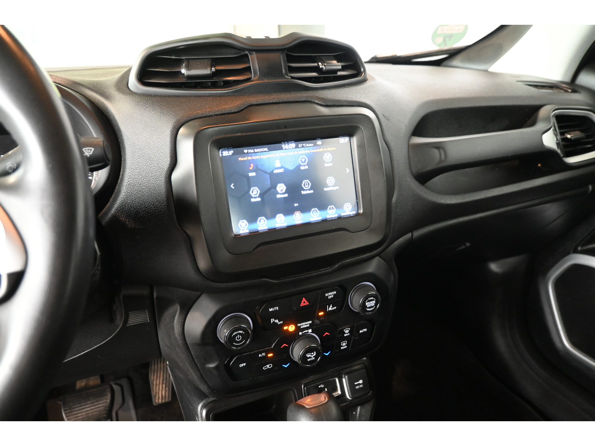 Jeep Renegade 1.3T Limited Automaat Clima Carplay Cruise Control 1e Eigenaar Rijklaarprijs! Inruil Mogelijk!