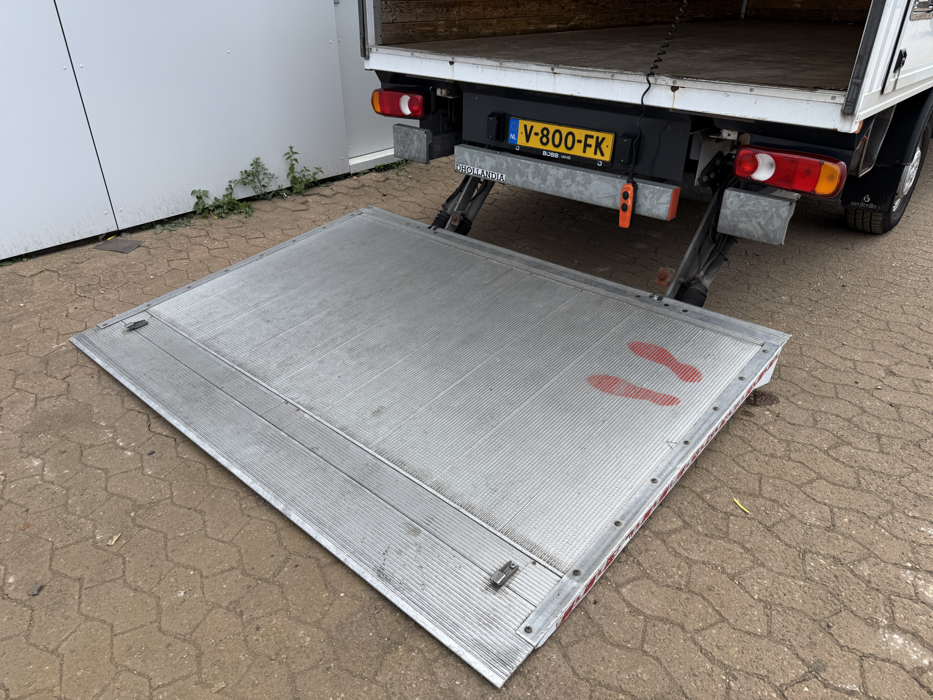 Peugeot Boxer 2.0 130PK Bakwagen Laadklep Nieuwe Distributieriem Navigatie Camera Airco Zijdeur Meubelbak Koffer