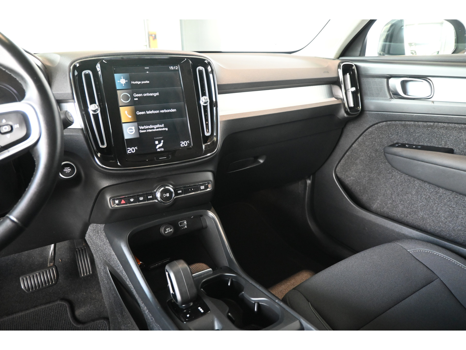 Volvo XC40 1.5 T5 Recharge Inscription Clima Cruise CarPlay Trekhaak PDC Lane Assist Camera 100% Onderhouden! Inruil Mogelijk!
