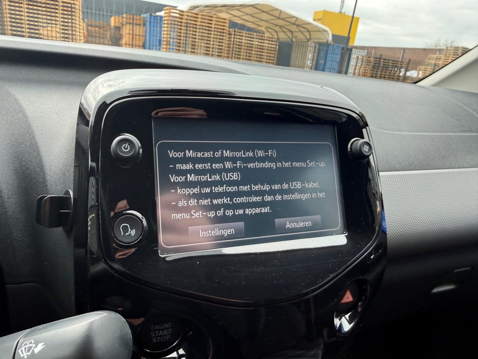Peugeot 108 1.0 e-VTi Allure TOP! | 2E EIGENAAR | 3/6/12MND GARANTIE| NAVI | CARPLAY | CLIMA | LMV |