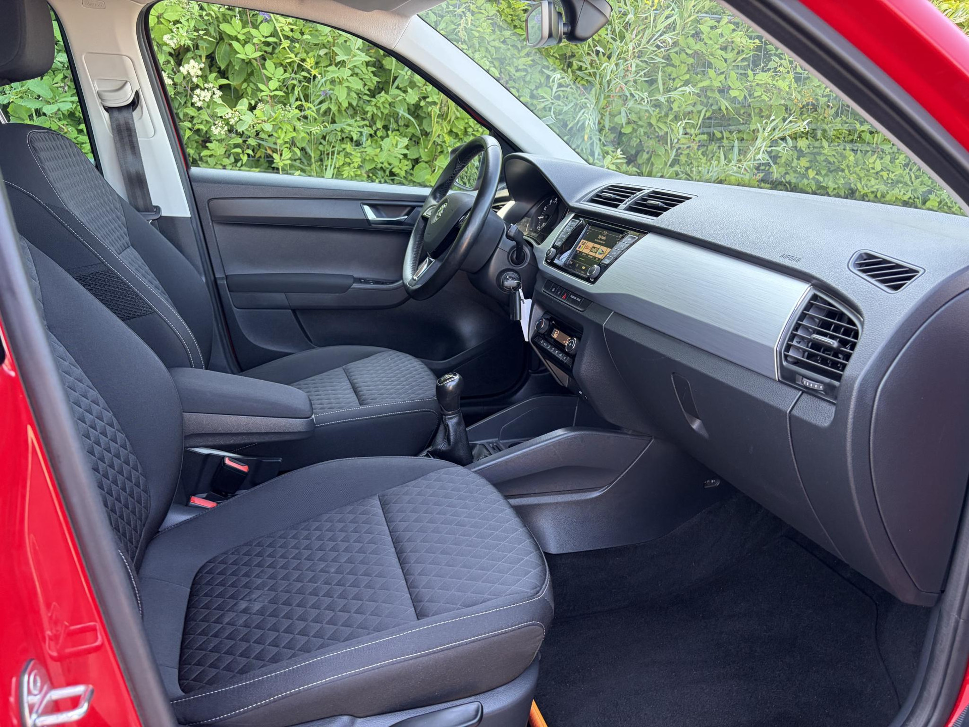 Skoda Fabia 1.2 TSI Drive 90pk,2e Eigenaar,Dealer Onderhouden,Navi,Clima,Cruise,Lm velgen,4x Elekt.Ramen,Pdc,N.A.P,Apk tot 12-2026