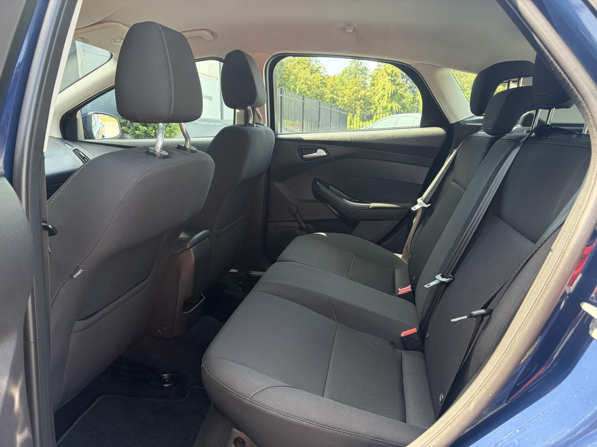 Ford Focus 1.0 Trend Edition Dealer Onderhouden,Trekhaak,Navi,Airco,Cruise,2e Eigenaar,N.A.P,102pk,Apk tot 09-2027