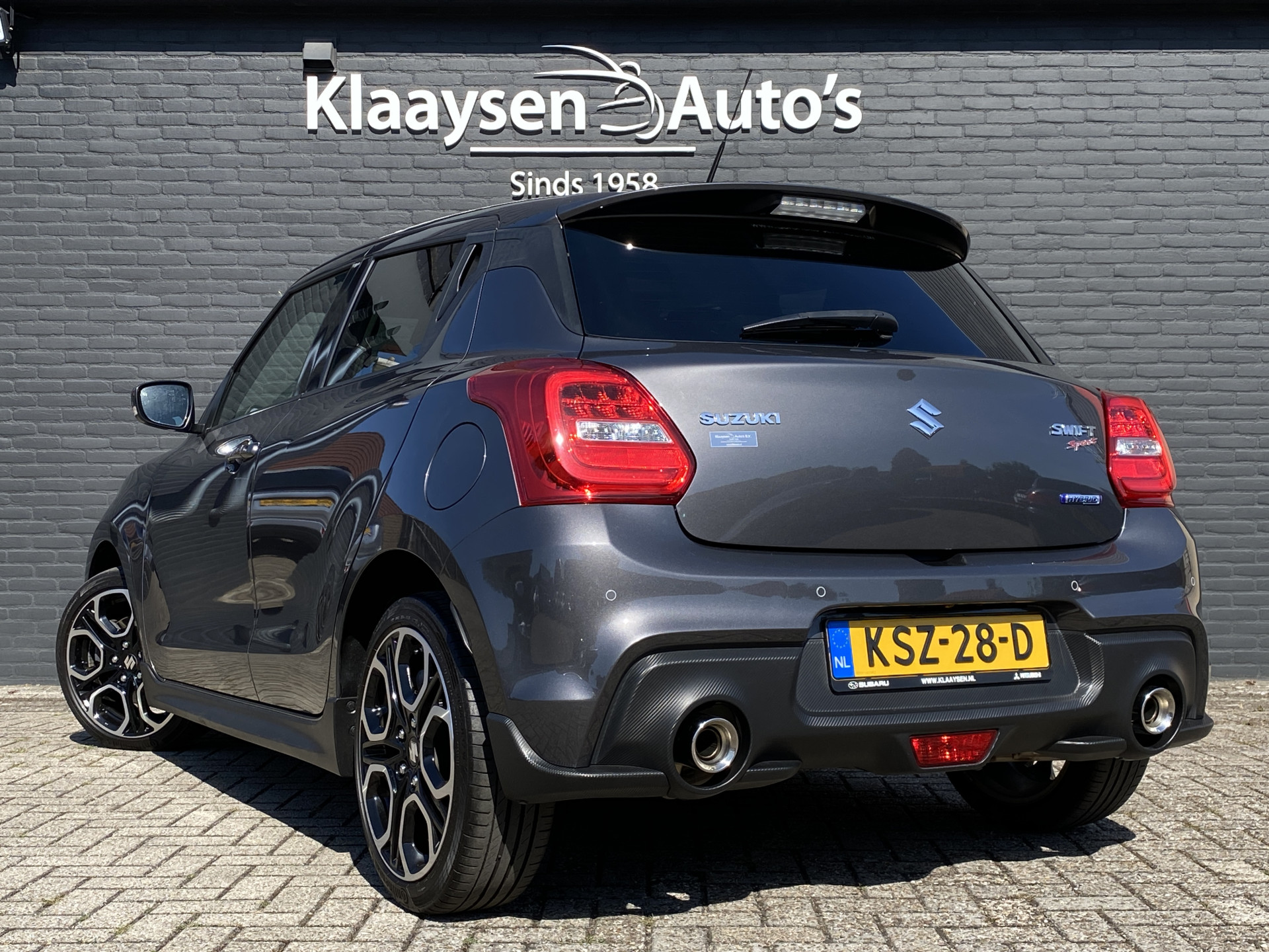 Suzuki Swift 1.4 Sport Smart Hybrid | 1e eigenaar | dealer onderhouden | navigatie | sportstoelen | camera | carplay
