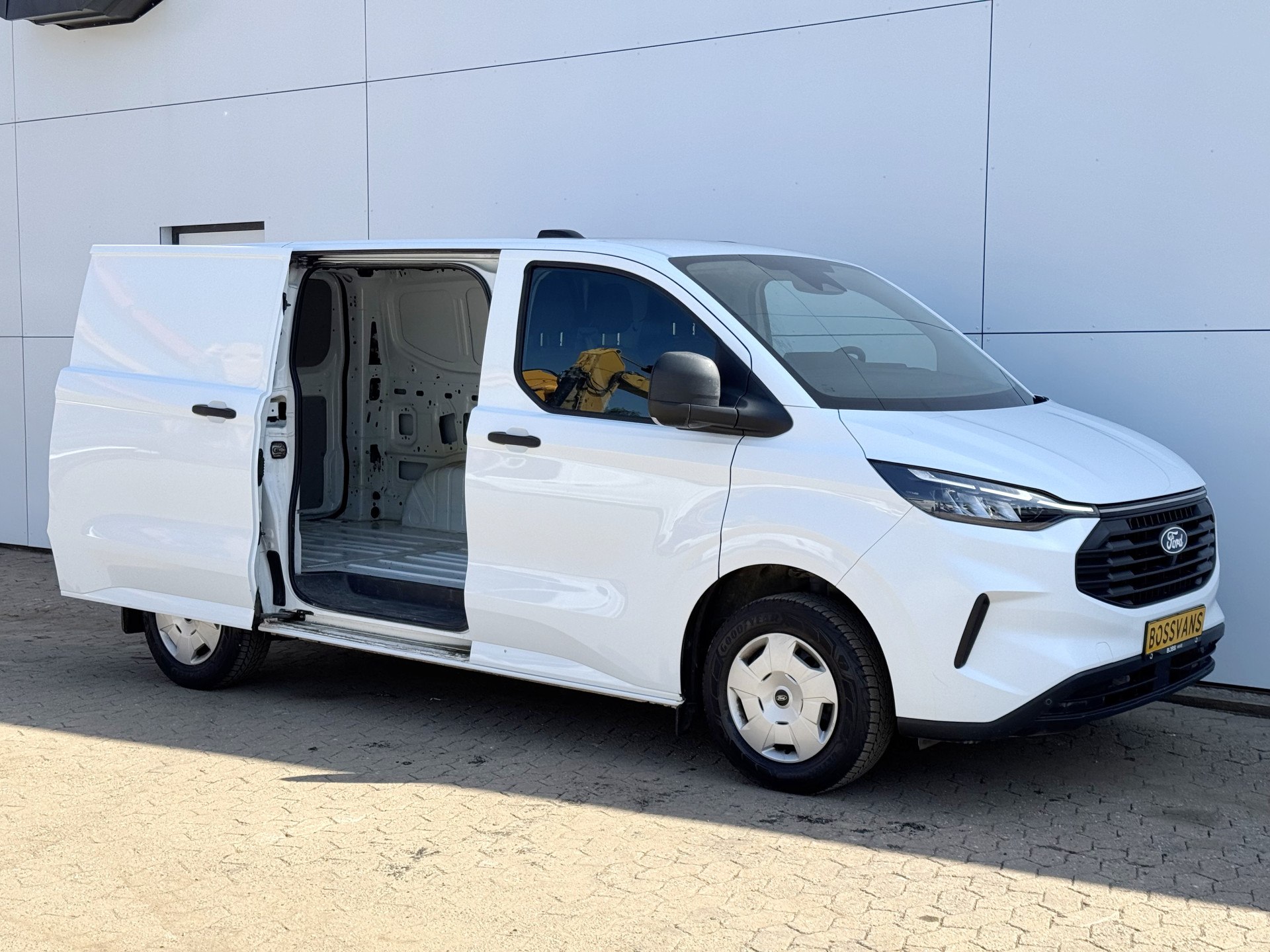 Ford Transit Custom 2.0 TDCI 140PK AWD Automaat L1 4x4 4WD LED Airco Carplay Camera Navigatie Parkeersensoren v+a Vierwielaandrijving